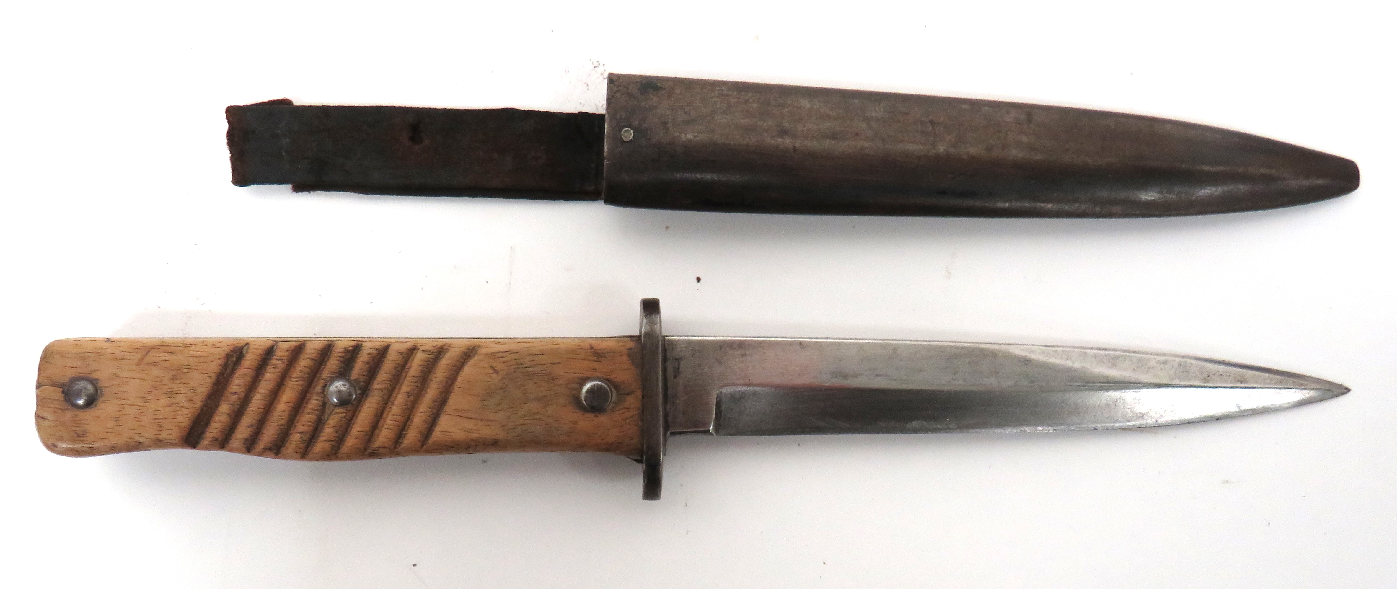 WW1 Imperial German Combat Trench Knife 6 inch, single edged blade with sharpened back edge point.