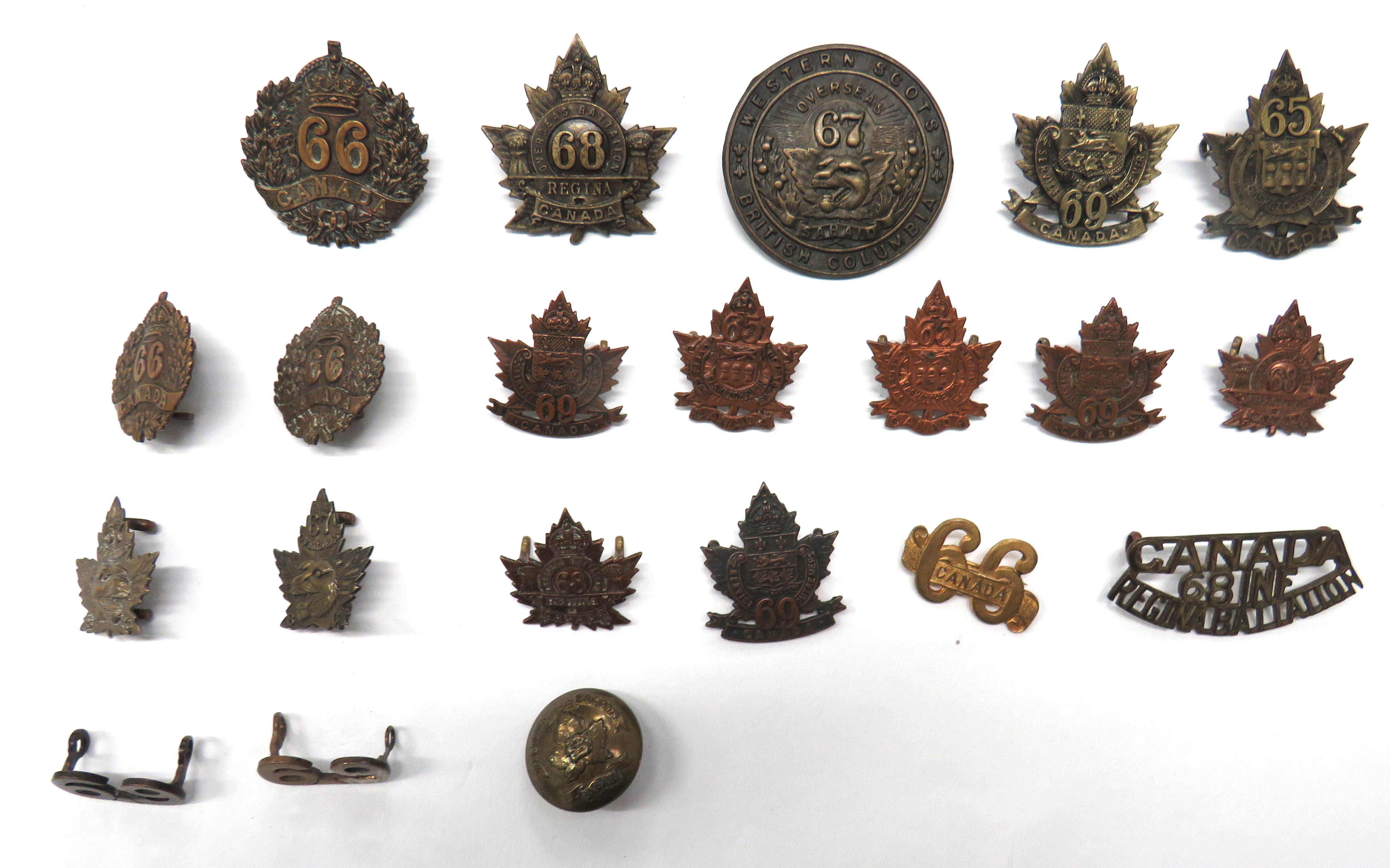 20 x Canadian WW1 Overseas Battalion Cap, Collars And Titles cap consist darkened KC 65 Saskatchewan