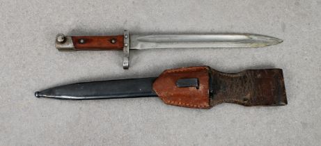 An Austrian 1895 pattern Mannlicher bayonet 24cm fullered blade, stamped CE over WG, metal