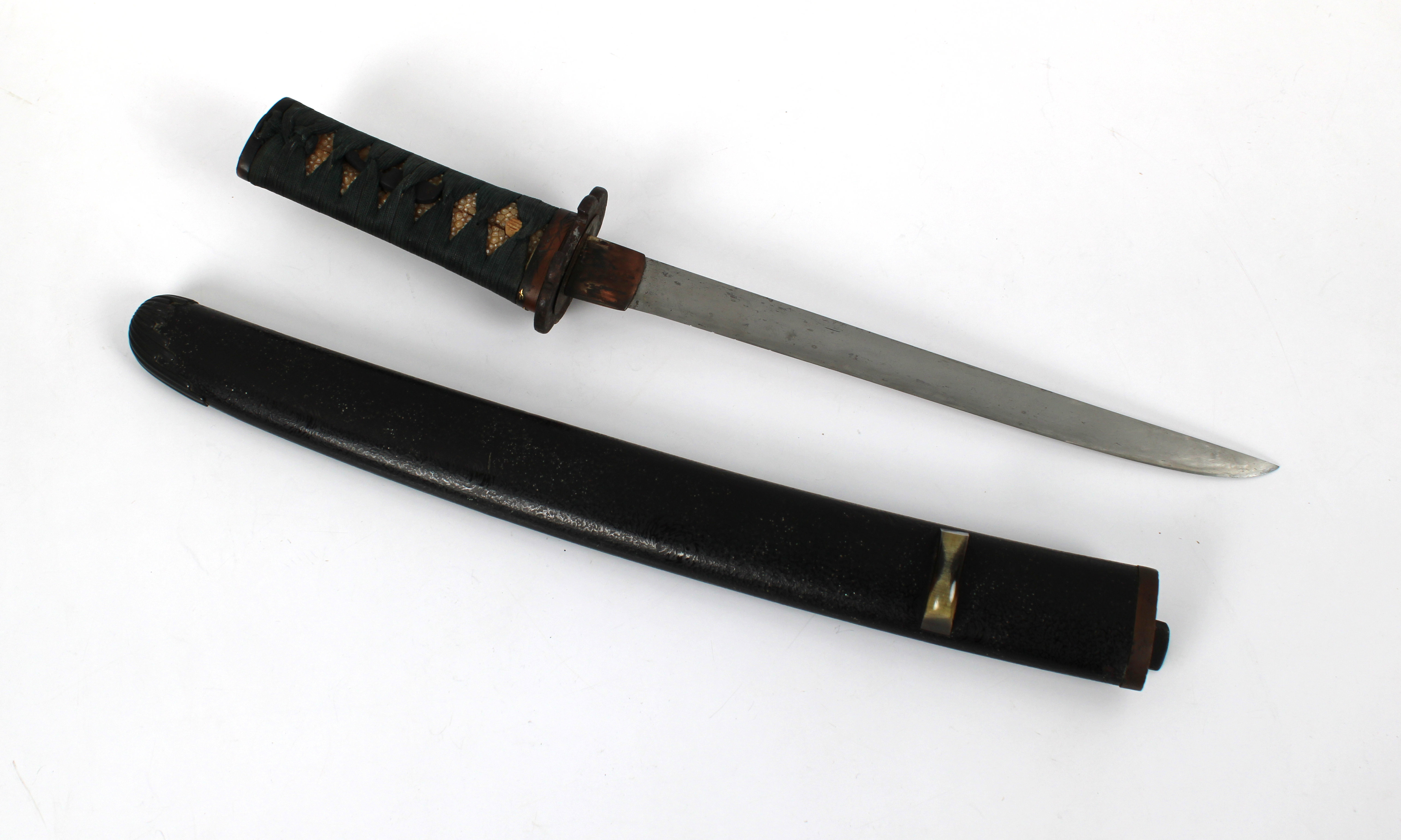 A Japanese Tanto short sword signed, 23cm. blade, copper Habaki, Bronze Tsuba, black braid bound - Image 3 of 6