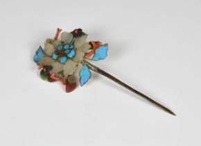 A Chinese gilt metal, hardstone, coral and kingfisher feather hair pin Qing Dynasty, in the form