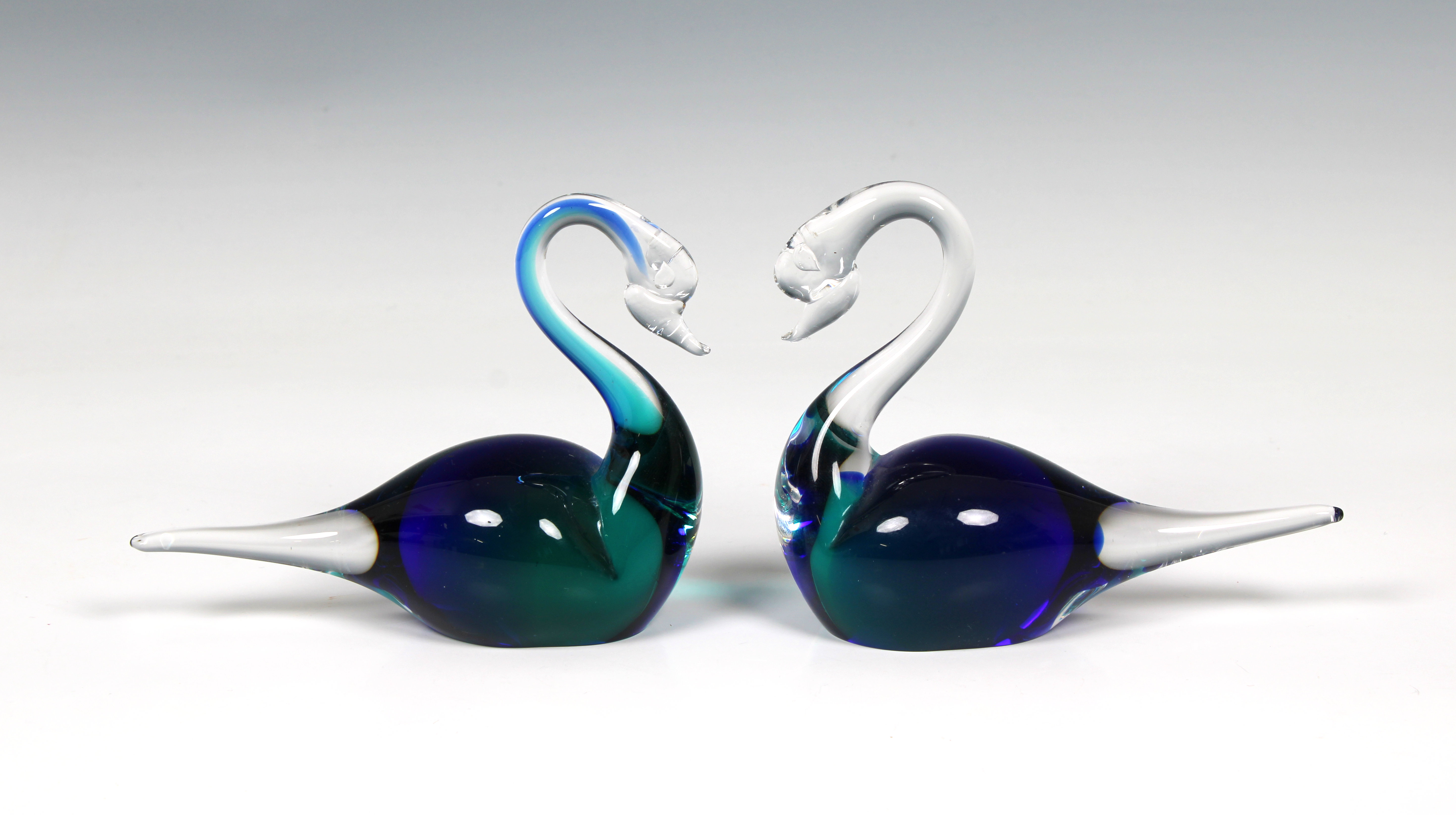 Pair of Murano glass swans by V. Nason & C. - Image 2 of 3