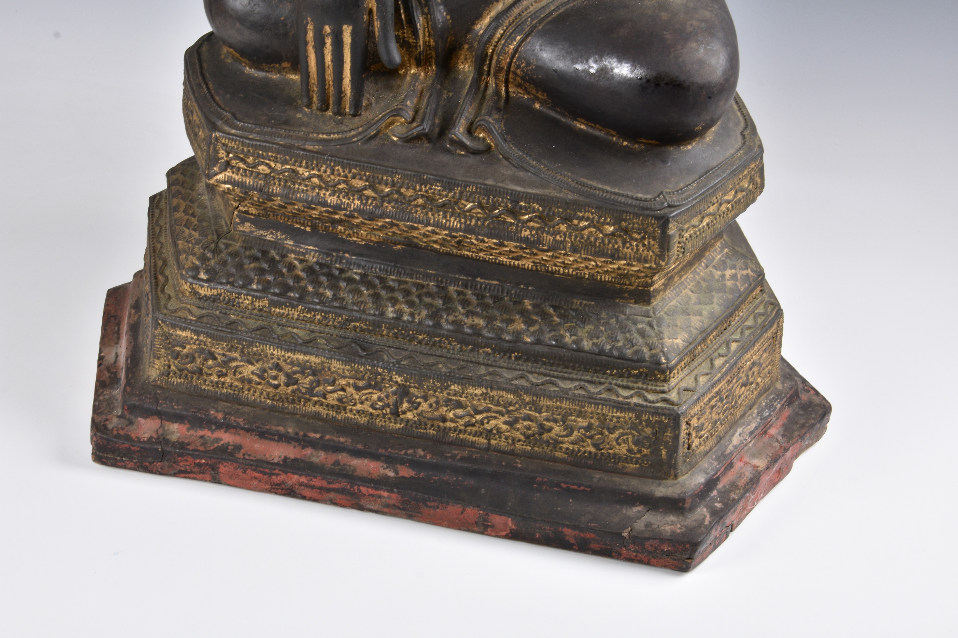 A 19th century Burmese Mandalay dry lacquer seated figure of Buddha - Image 3 of 11