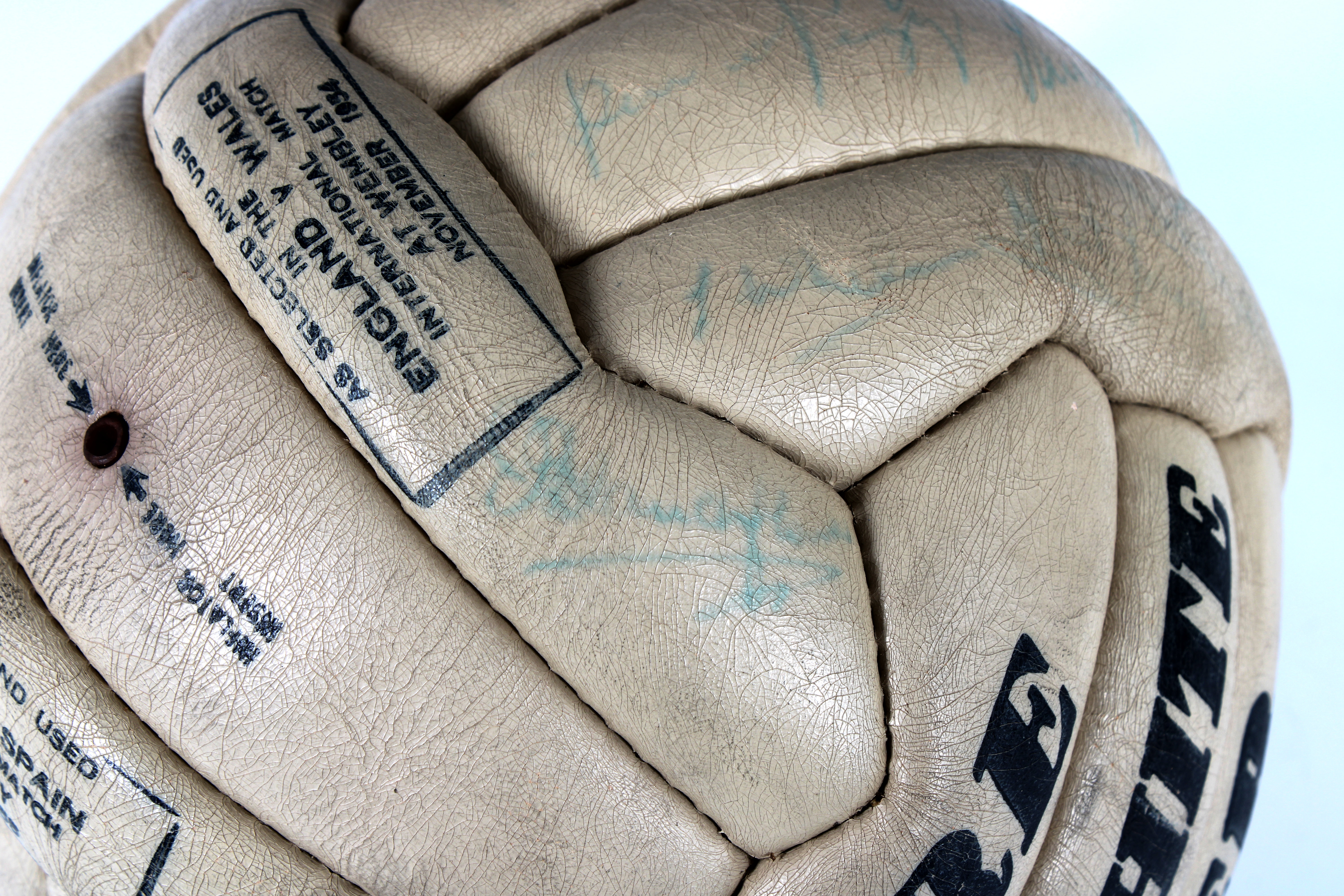 Busby Babes interest. A hand stitched leather football signed by players from Manchester United 1956 - Image 5 of 6