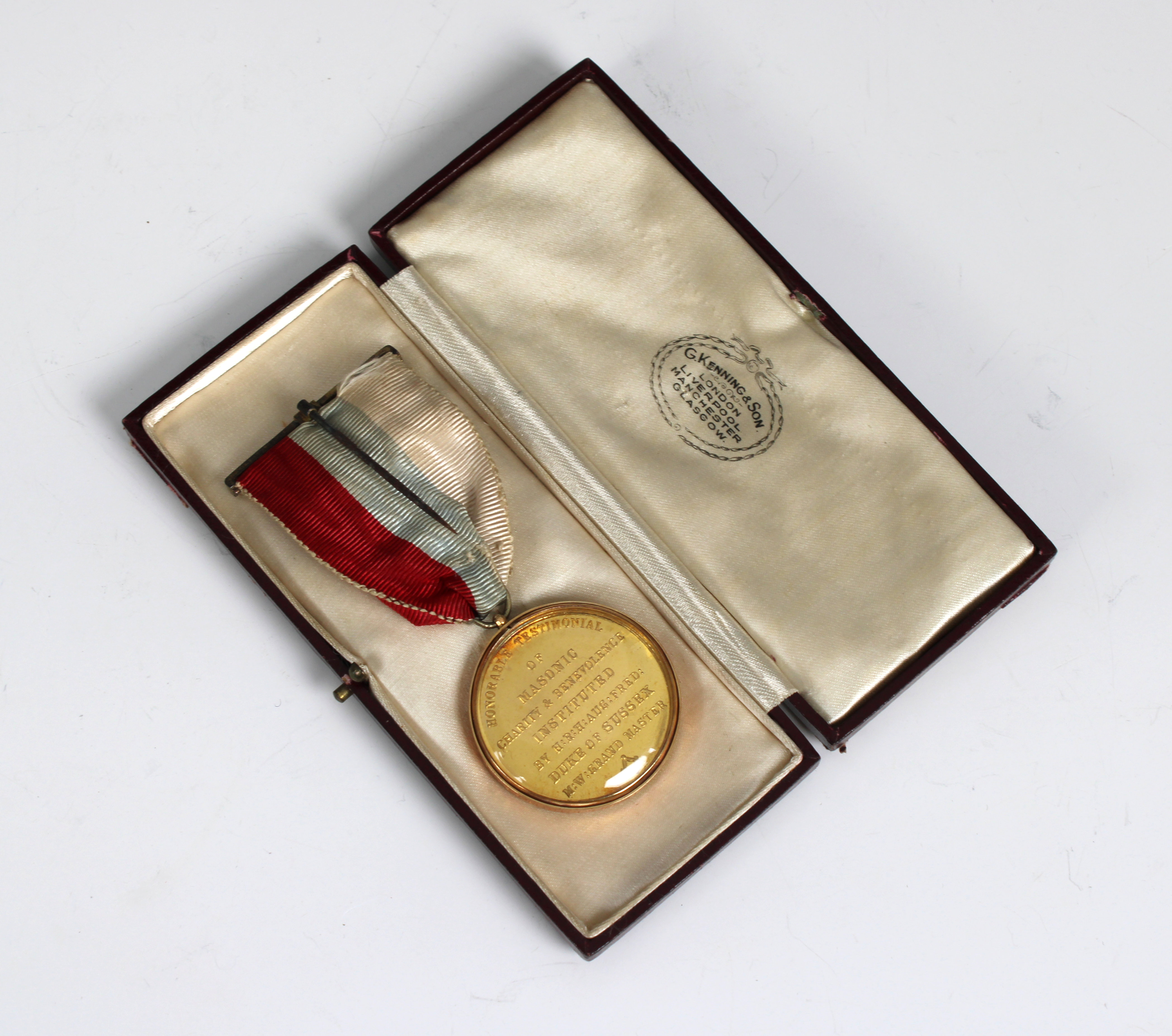 Gold mounted Charitable Masonic medal, dated 'MDCCCXXX', 1830 - Image 2 of 5