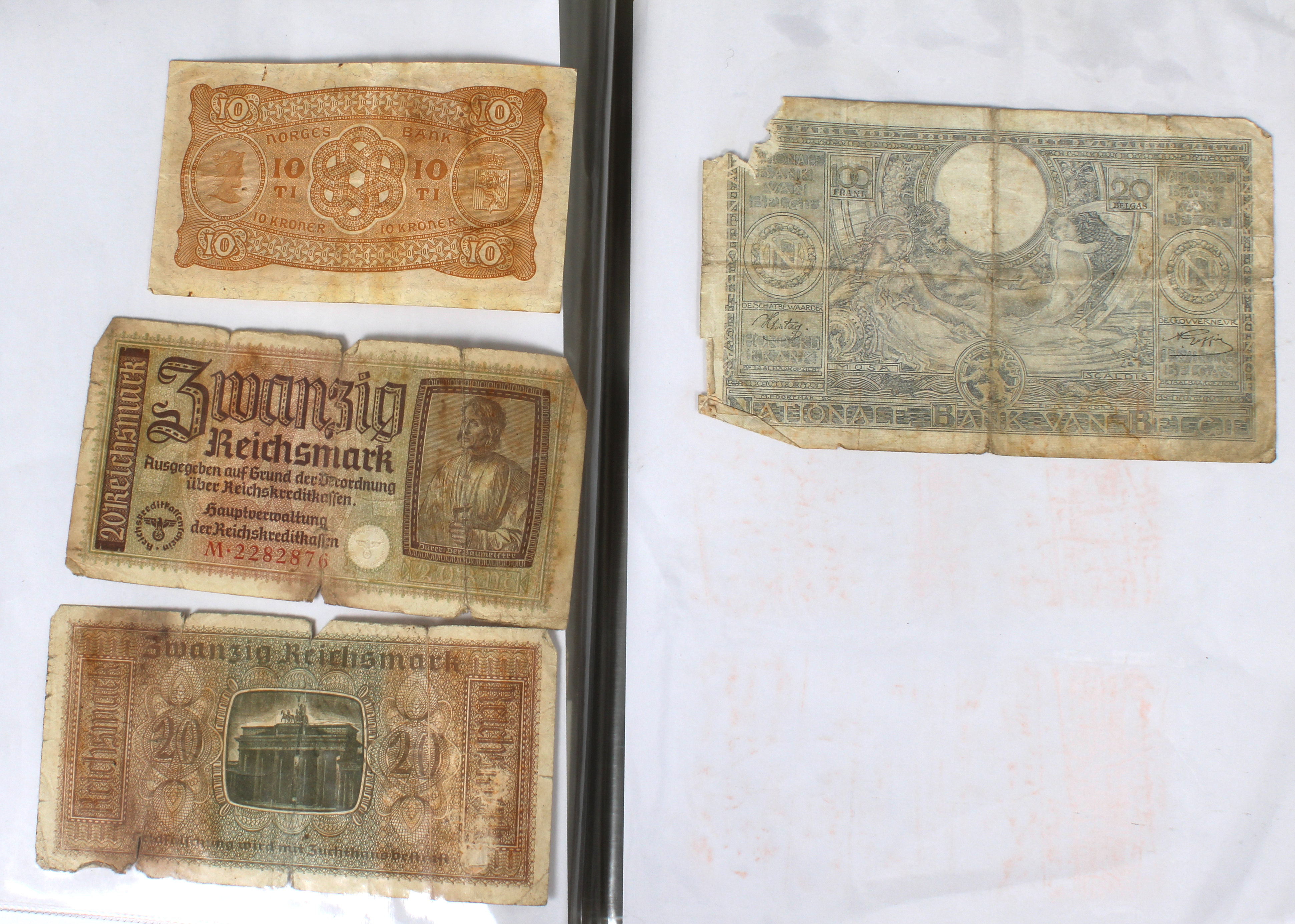 A collection of world wide banknotes - Image 6 of 7