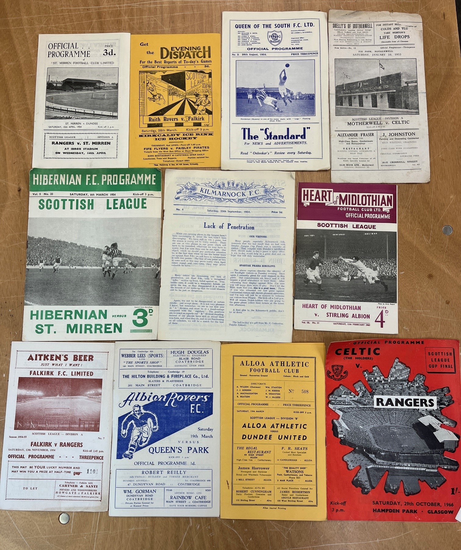A collection of 1950's / 1960's Football programmes - Bild 7 aus 24