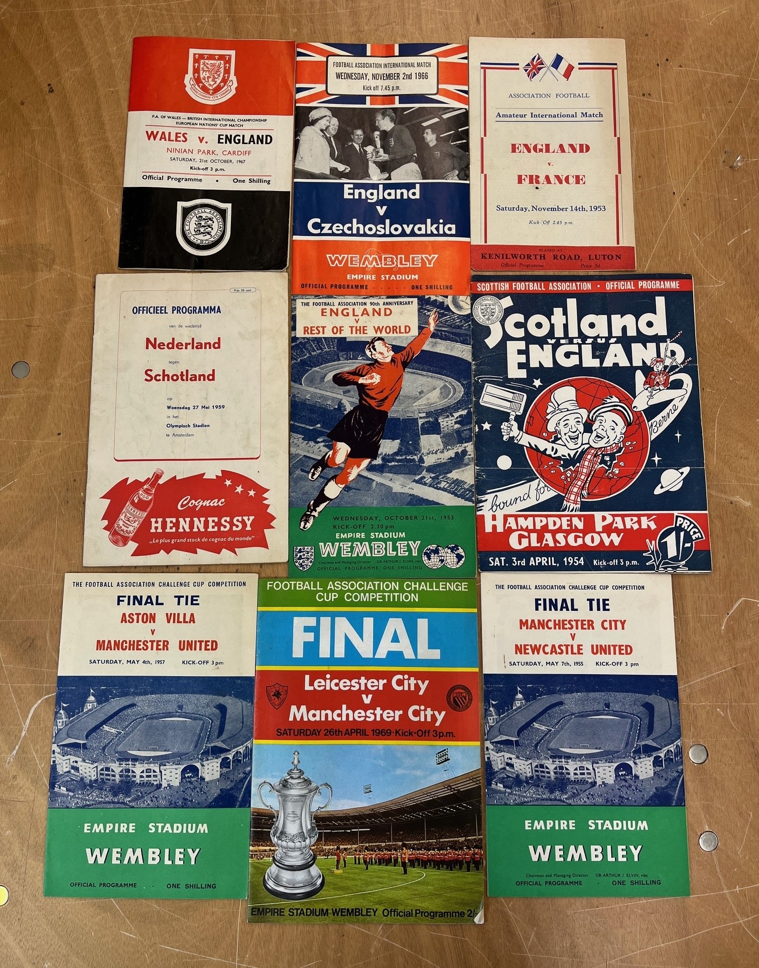 A collection of 1950's / 1960's Football programmes - Bild 2 aus 24
