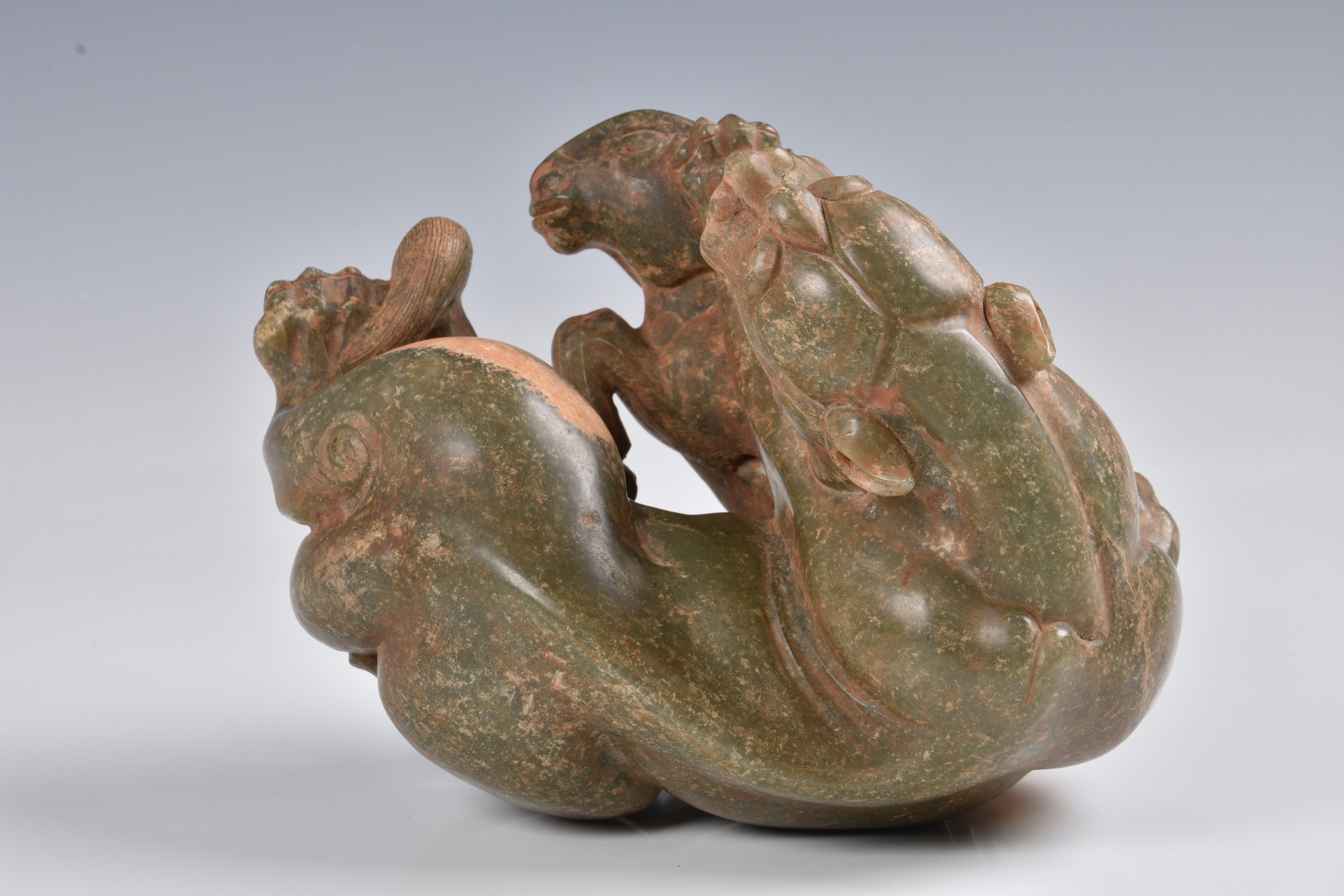 A Chinese carved celadon jade figure of a jaguar and ram - Image 10 of 11