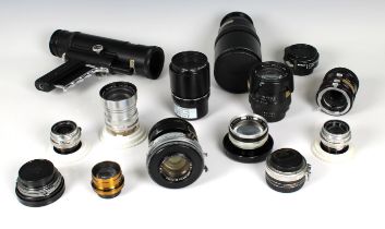 Photography - An assorted collection of various vintage camera lenses etc