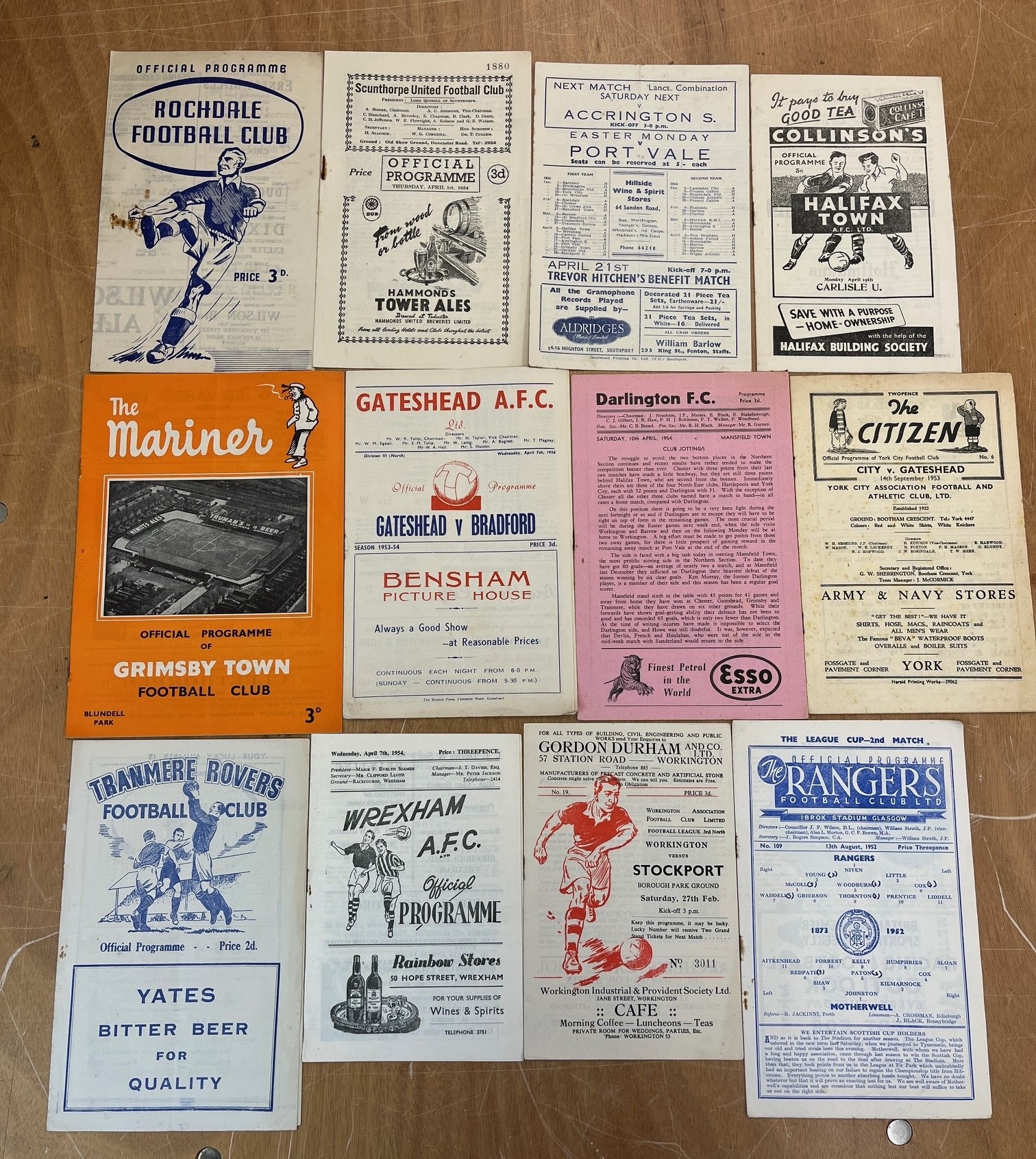 A collection of 1950's / 1960's Football programmes - Image 6 of 24