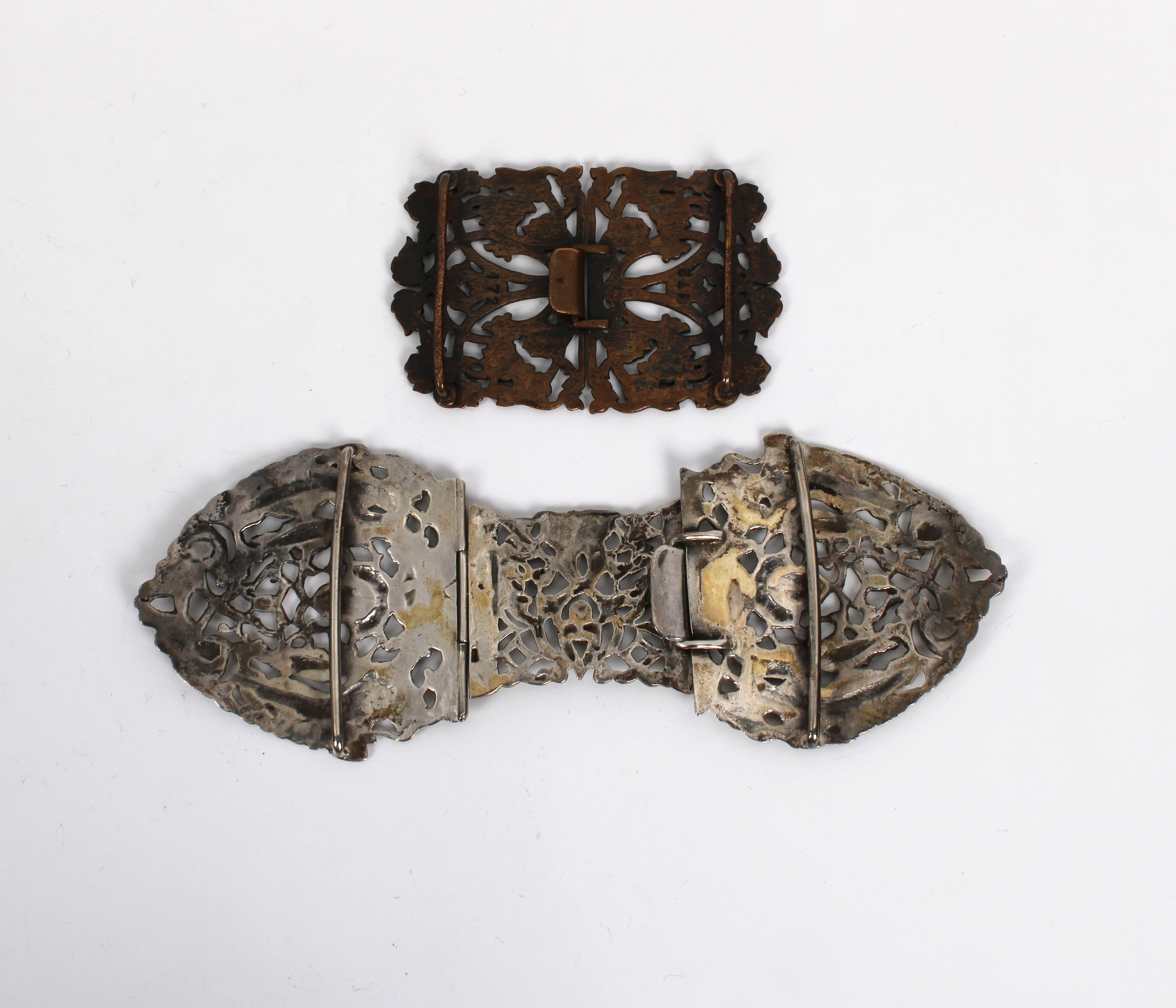 A Victorian silver nurse's buckle - Image 2 of 2