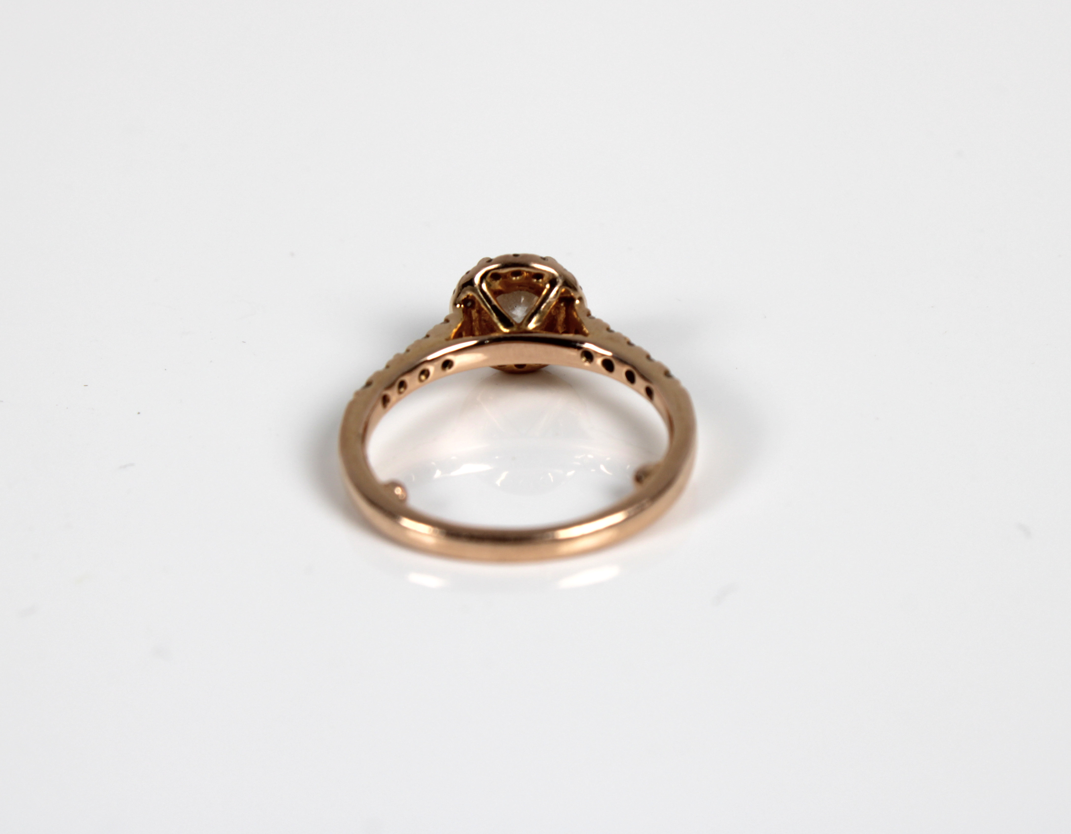 An 18ct rose gold diamond halo ring - Image 3 of 3