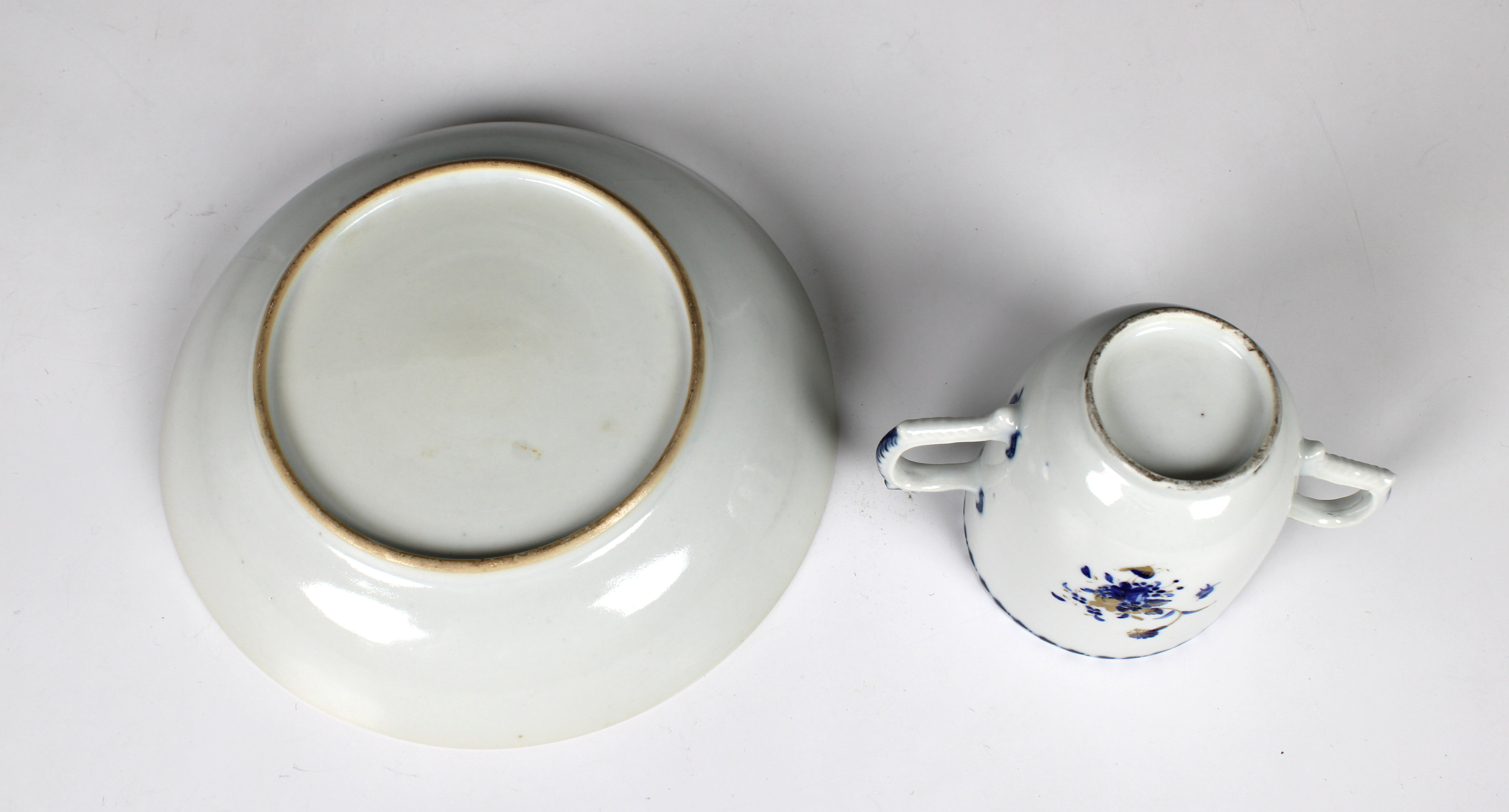 A Chinese export blue & white porcelain chocolate cup and saucer - Image 3 of 4