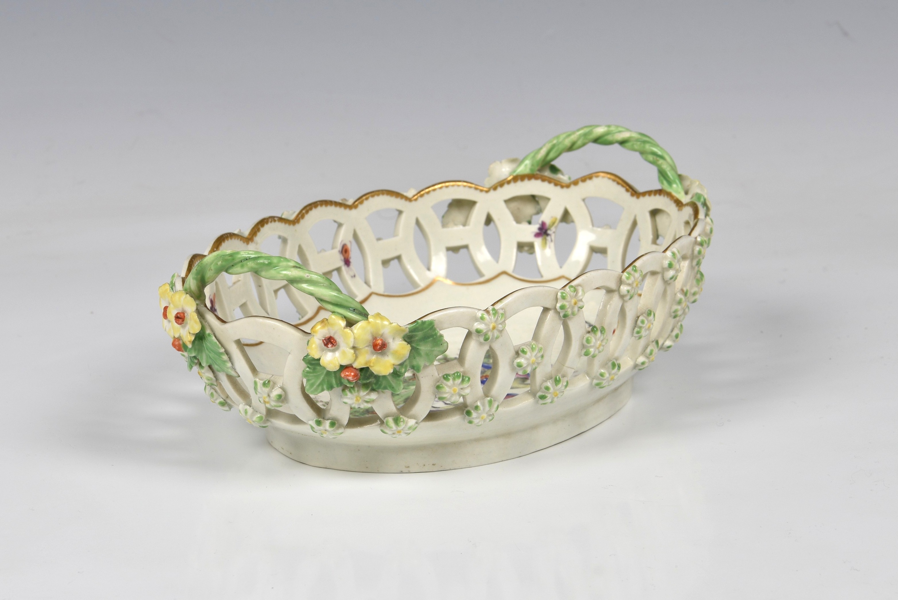 A Worcester First Period porcelain pierced oval basket - Image 3 of 5