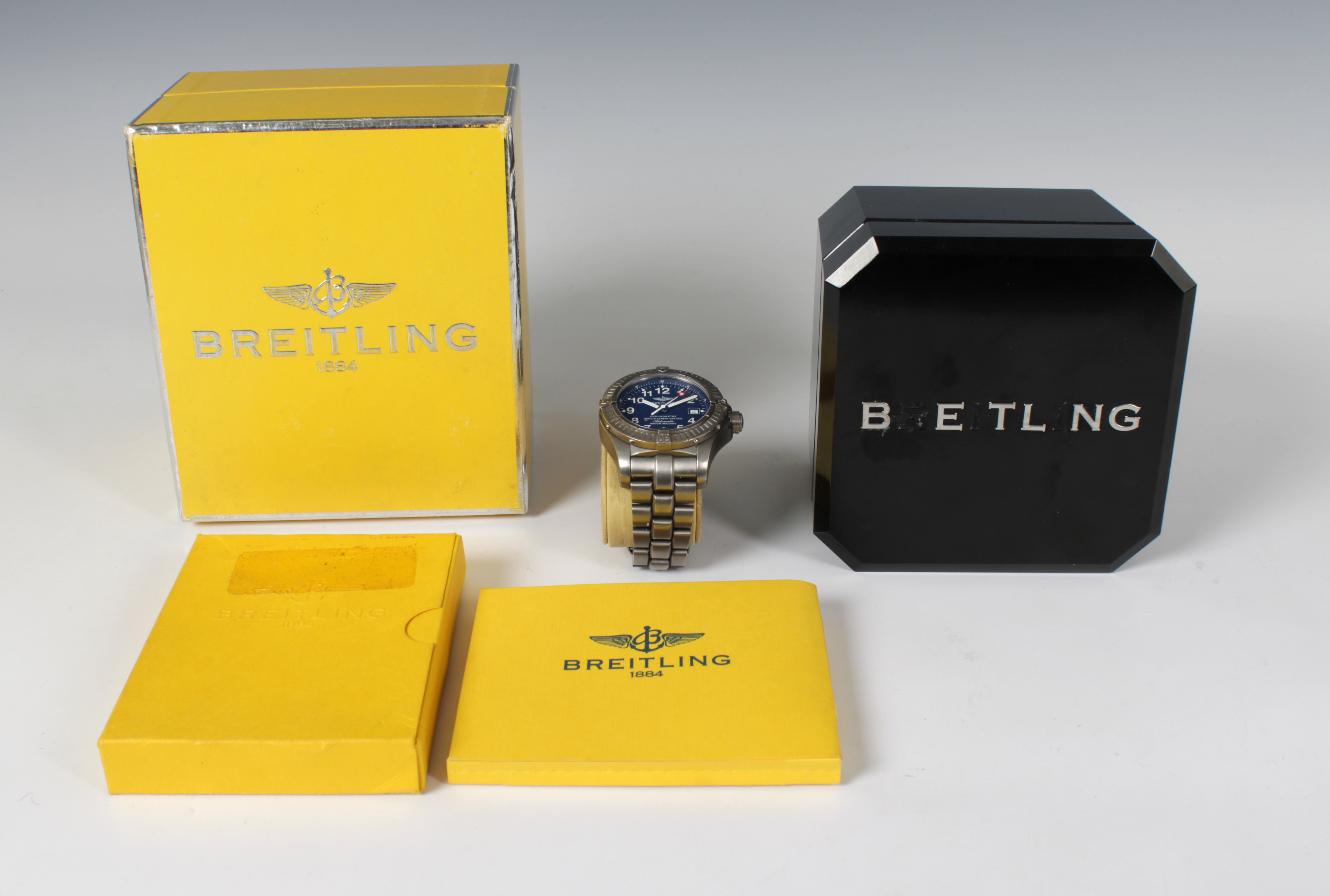 A Breitling Avenger Seawolf wristwatch - Image 2 of 6