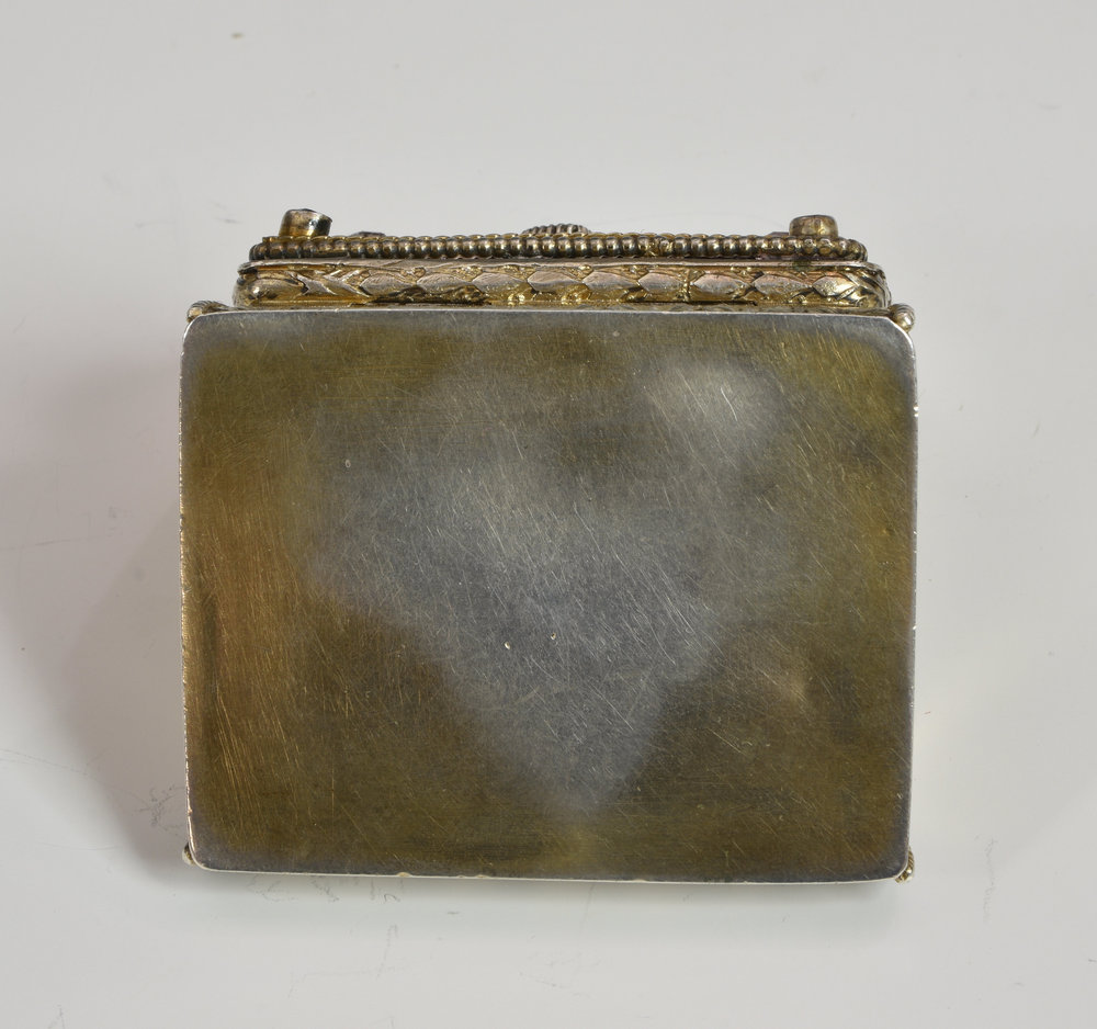 An Indian or Persian silver gilt and jewelled snuff box - Image 4 of 4