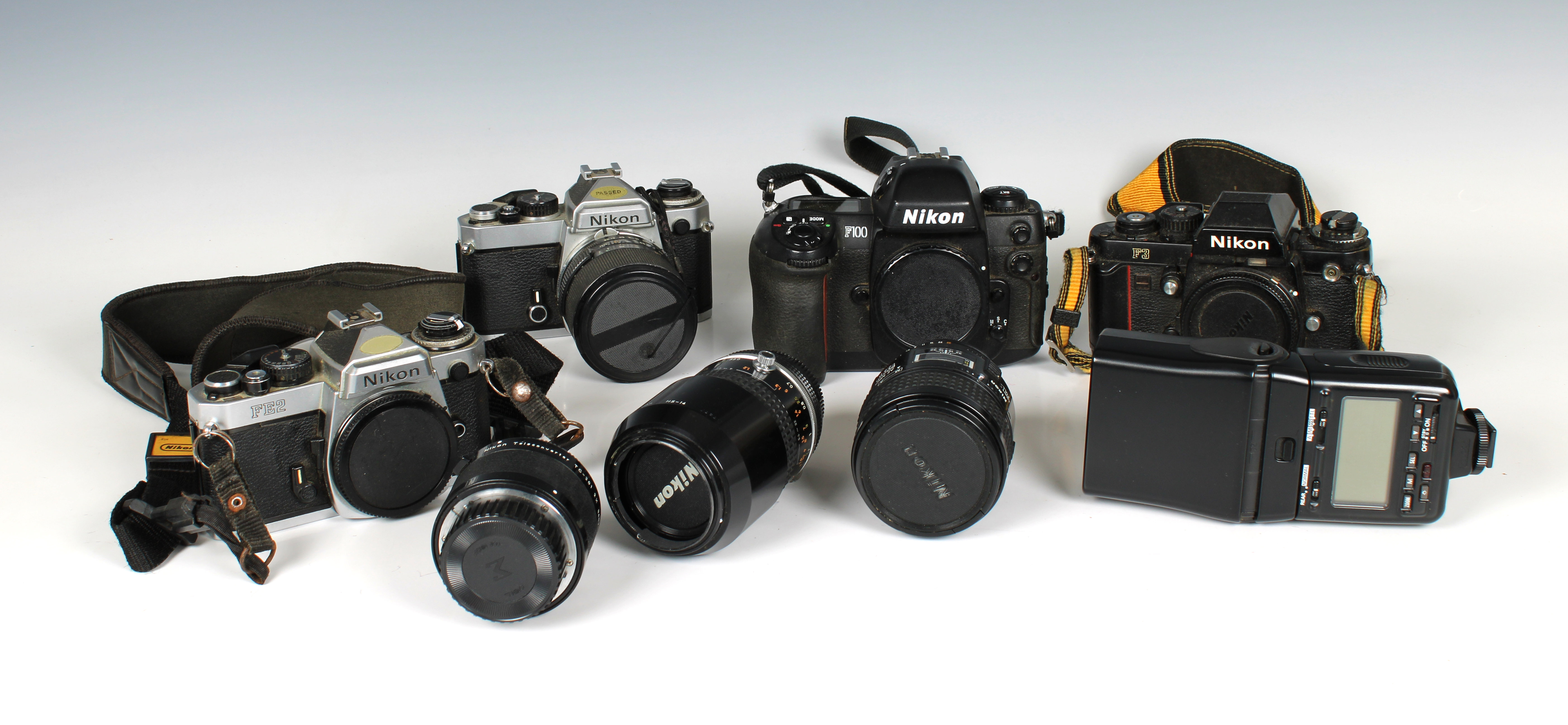 Photography - An assorted collection of various vintage NIKON cameras, lenses etc - Image 2 of 2