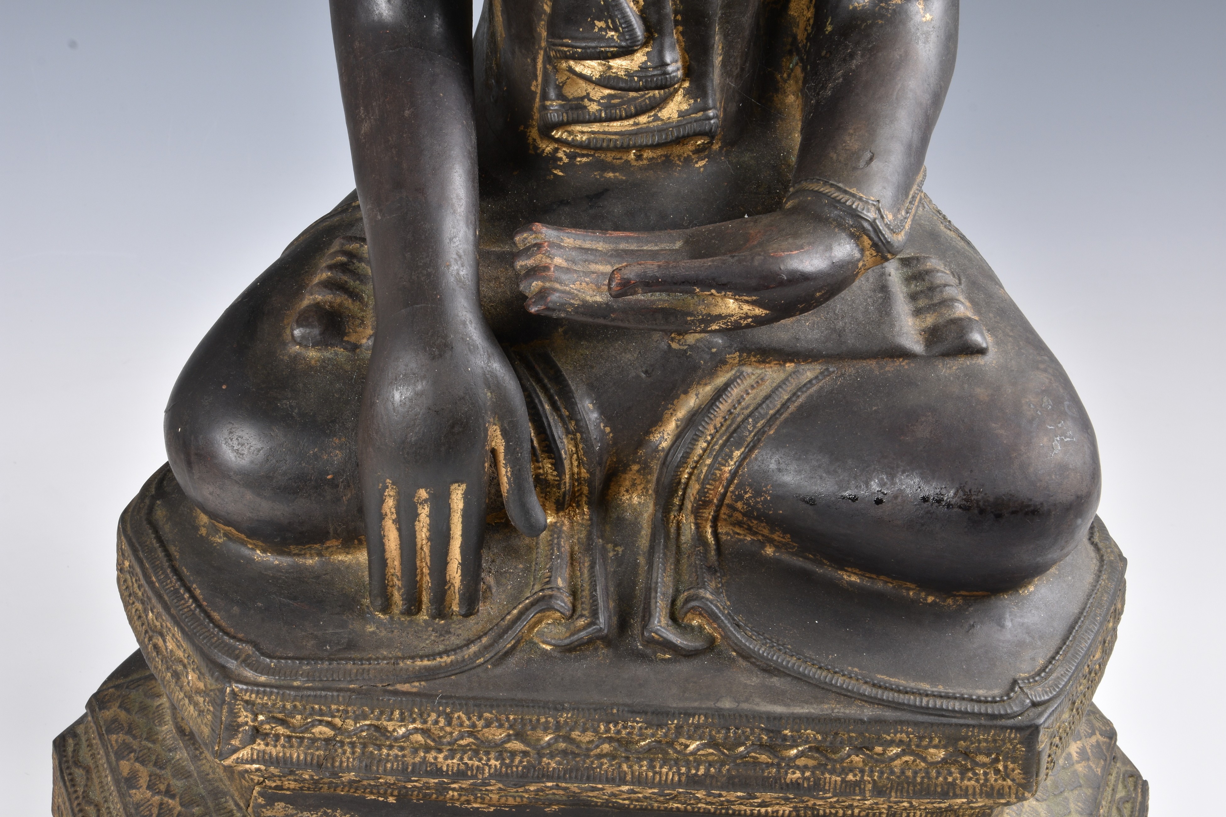 A 19th century Burmese Mandalay dry lacquer seated figure of Buddha - Image 4 of 11