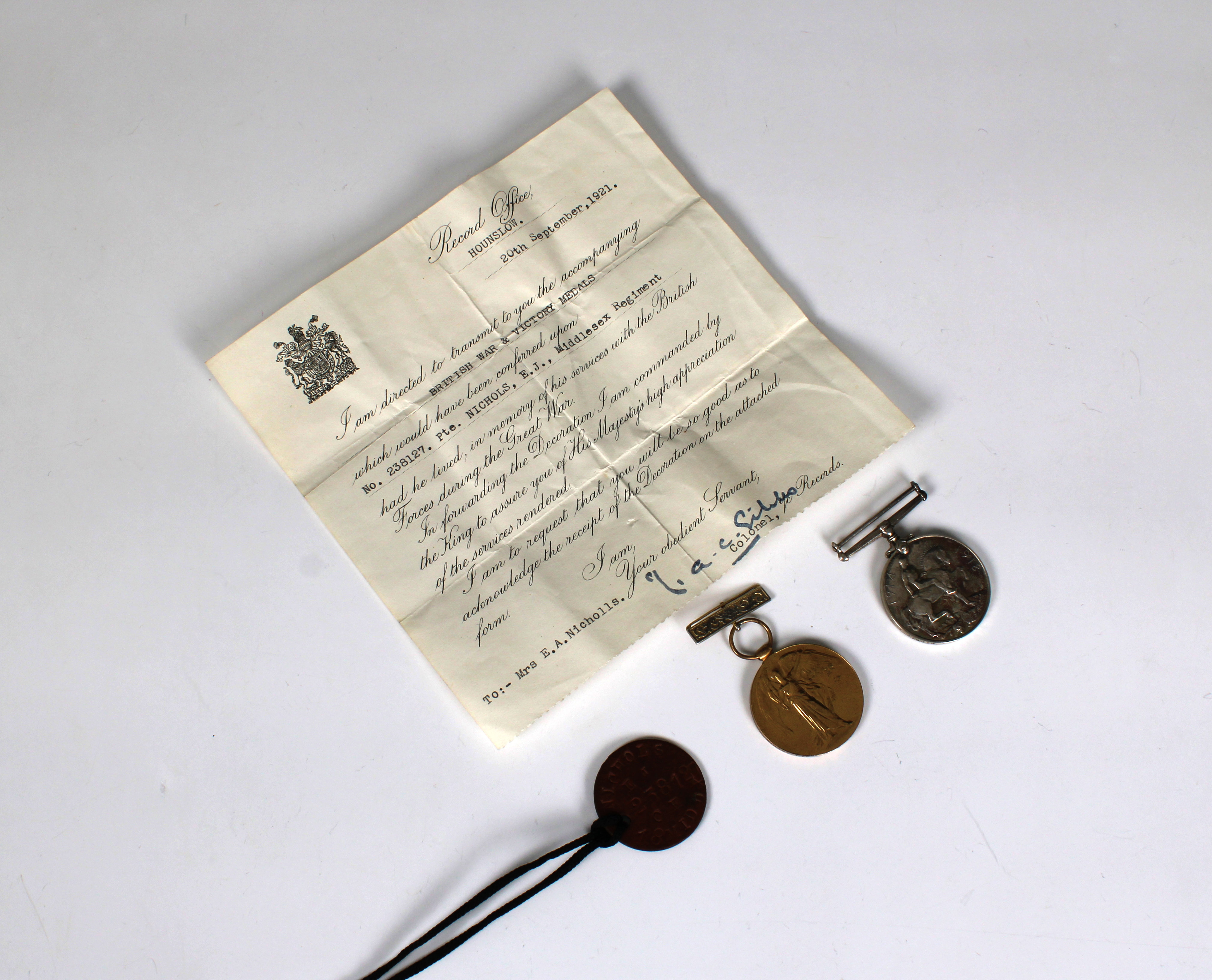 Military interest - WWI Victory / War Medals and dog tag