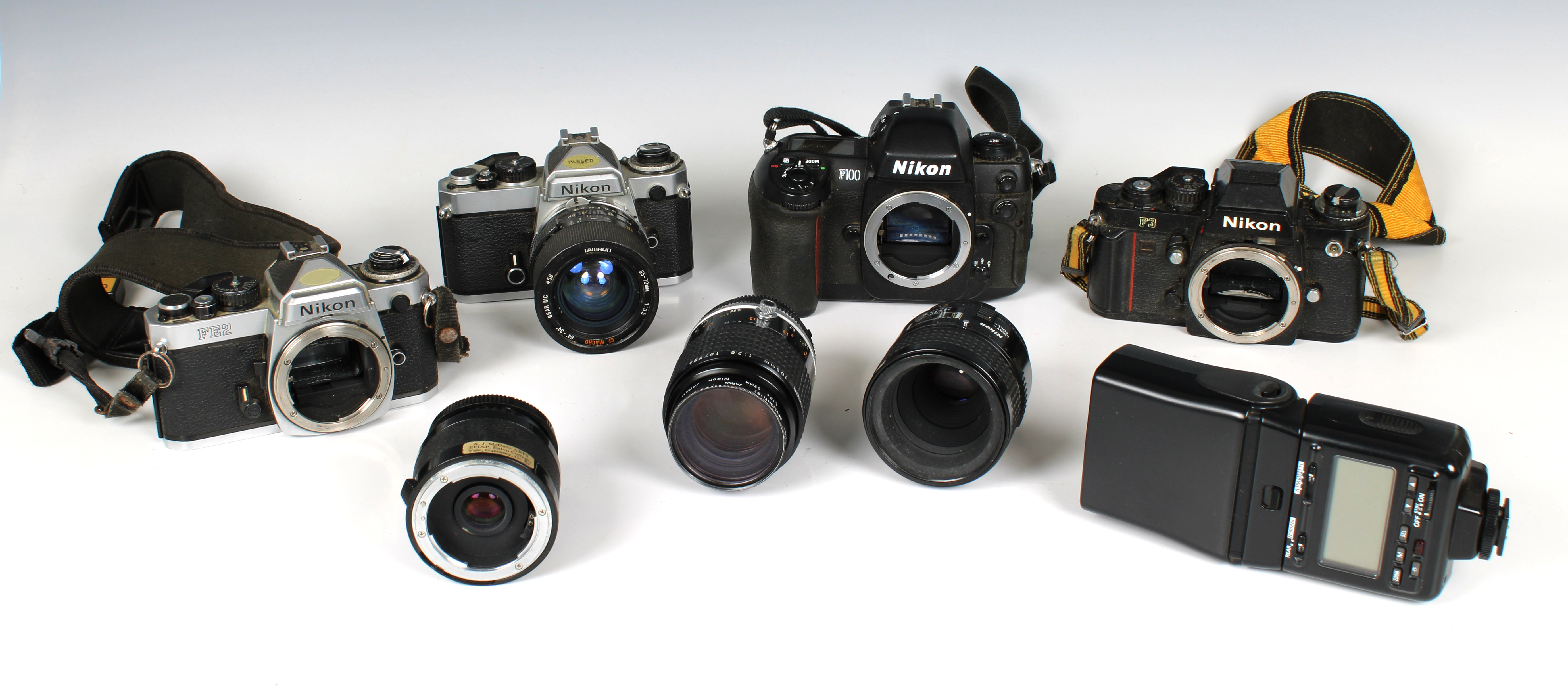 Photography - An assorted collection of various vintage NIKON cameras, lenses etc