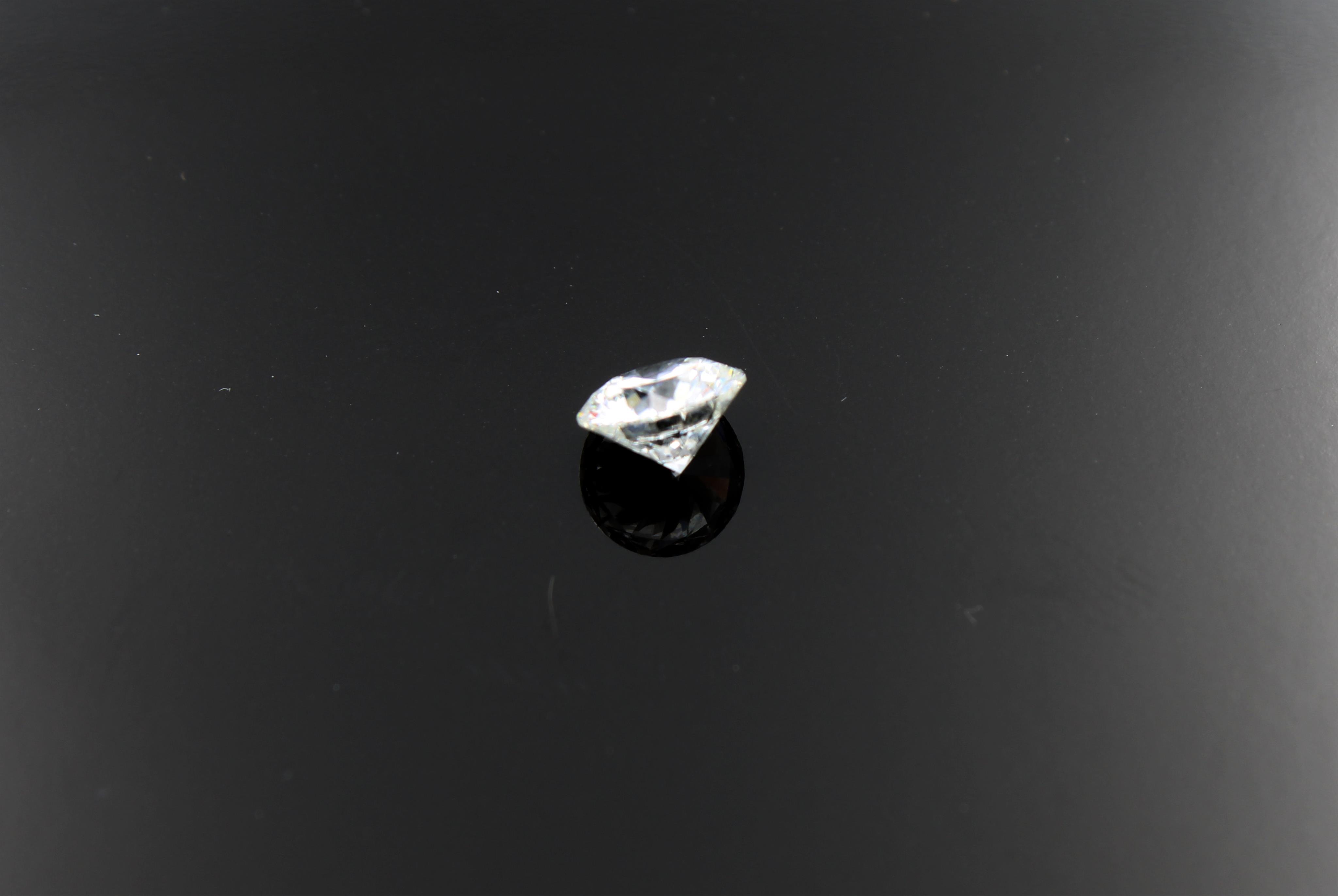 A loose diamond - Image 2 of 3
