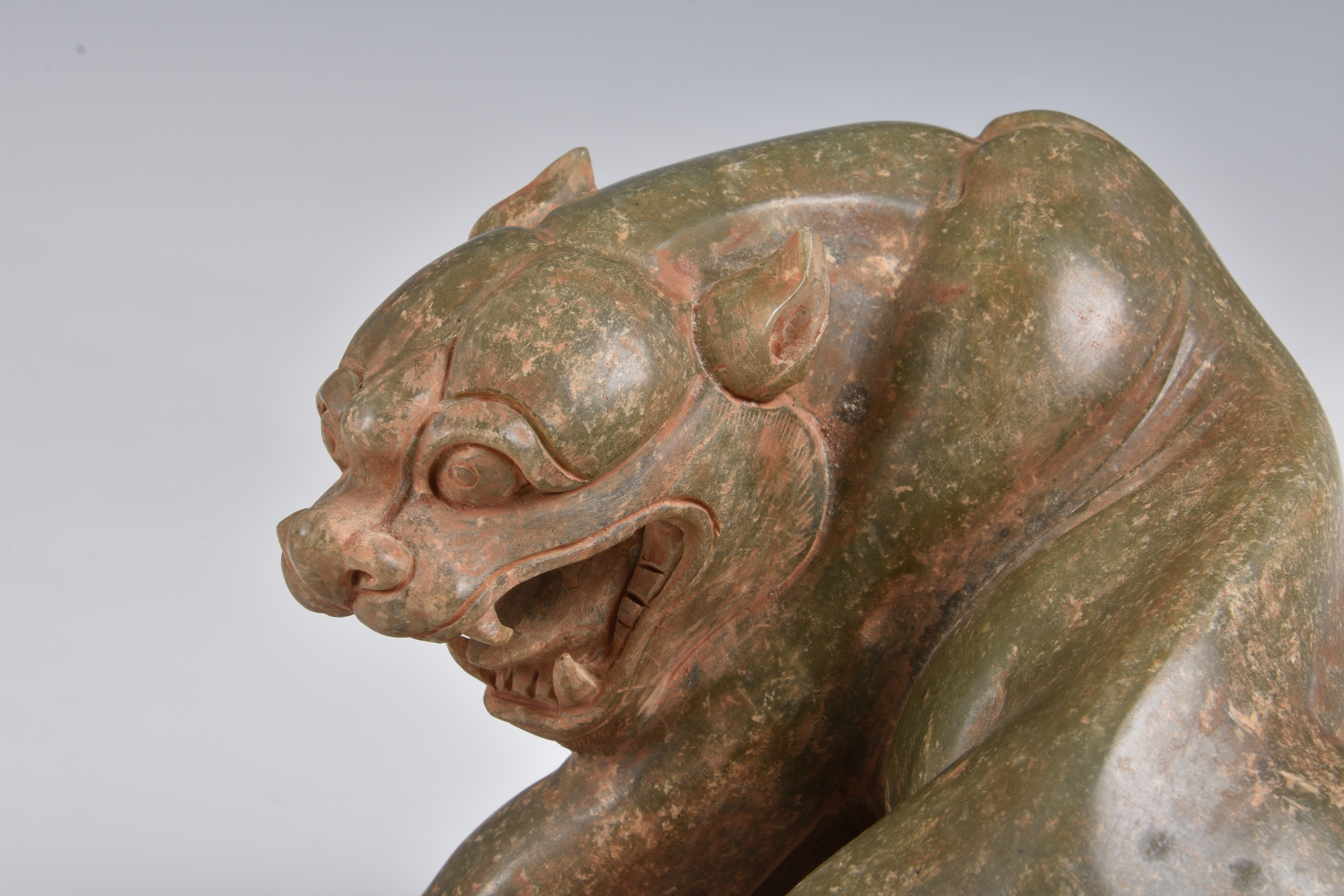 A Chinese carved celadon jade figure of a jaguar and ram - Image 6 of 11