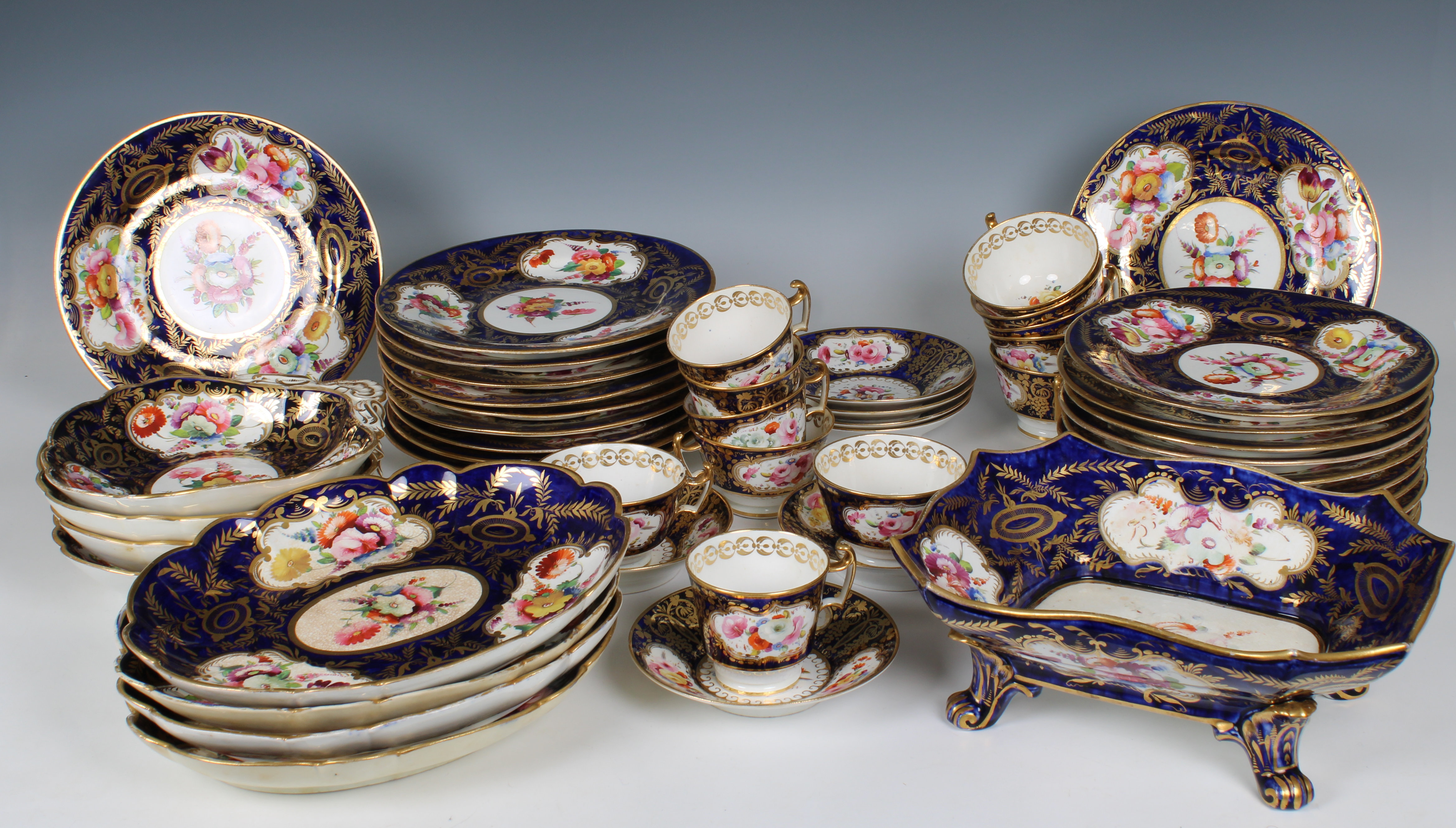 A Victorian porcelain dinner, tea and coffee service - Image 2 of 2