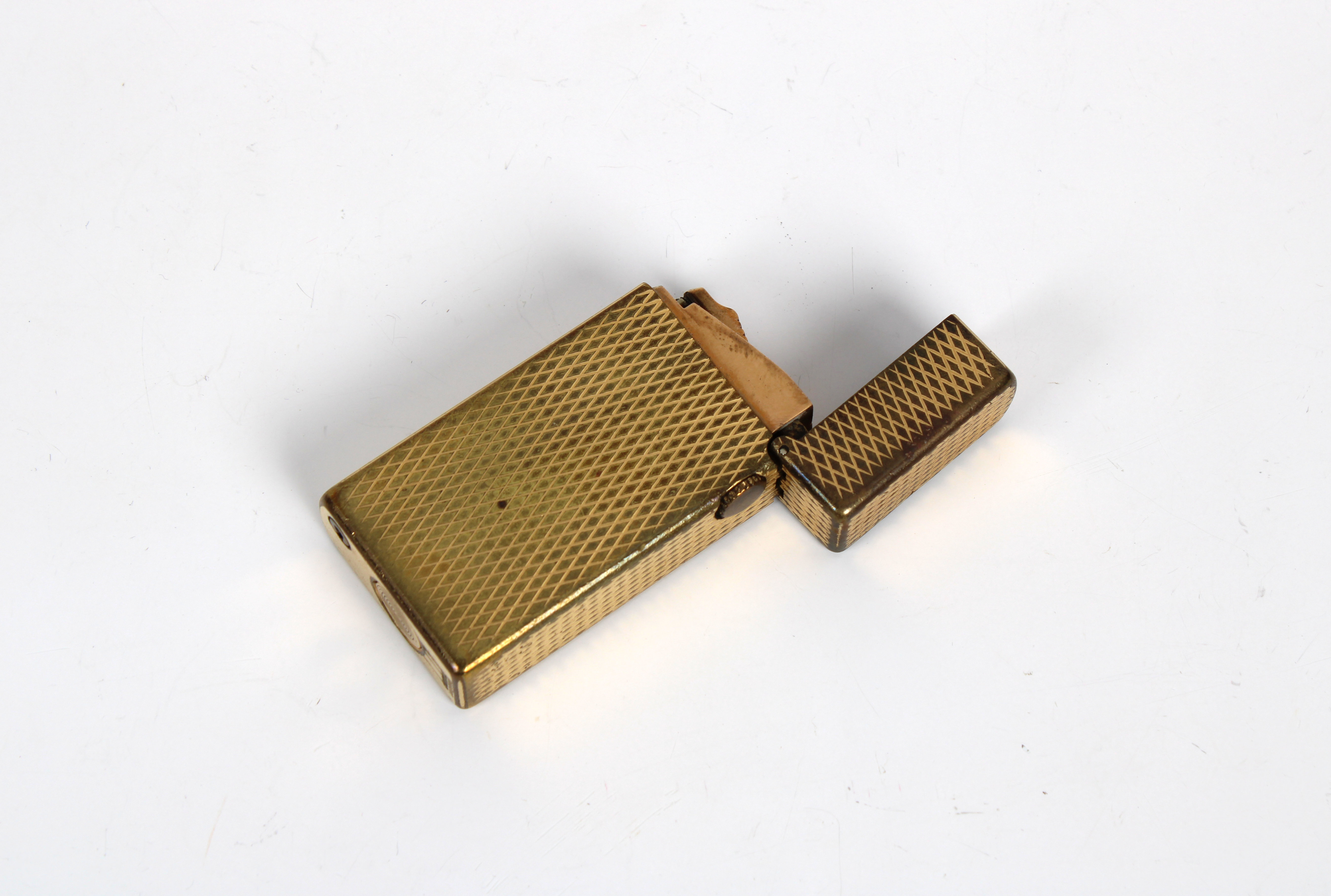 A vintage gold plated Dunhill 70 lighter - Bild 3 aus 3