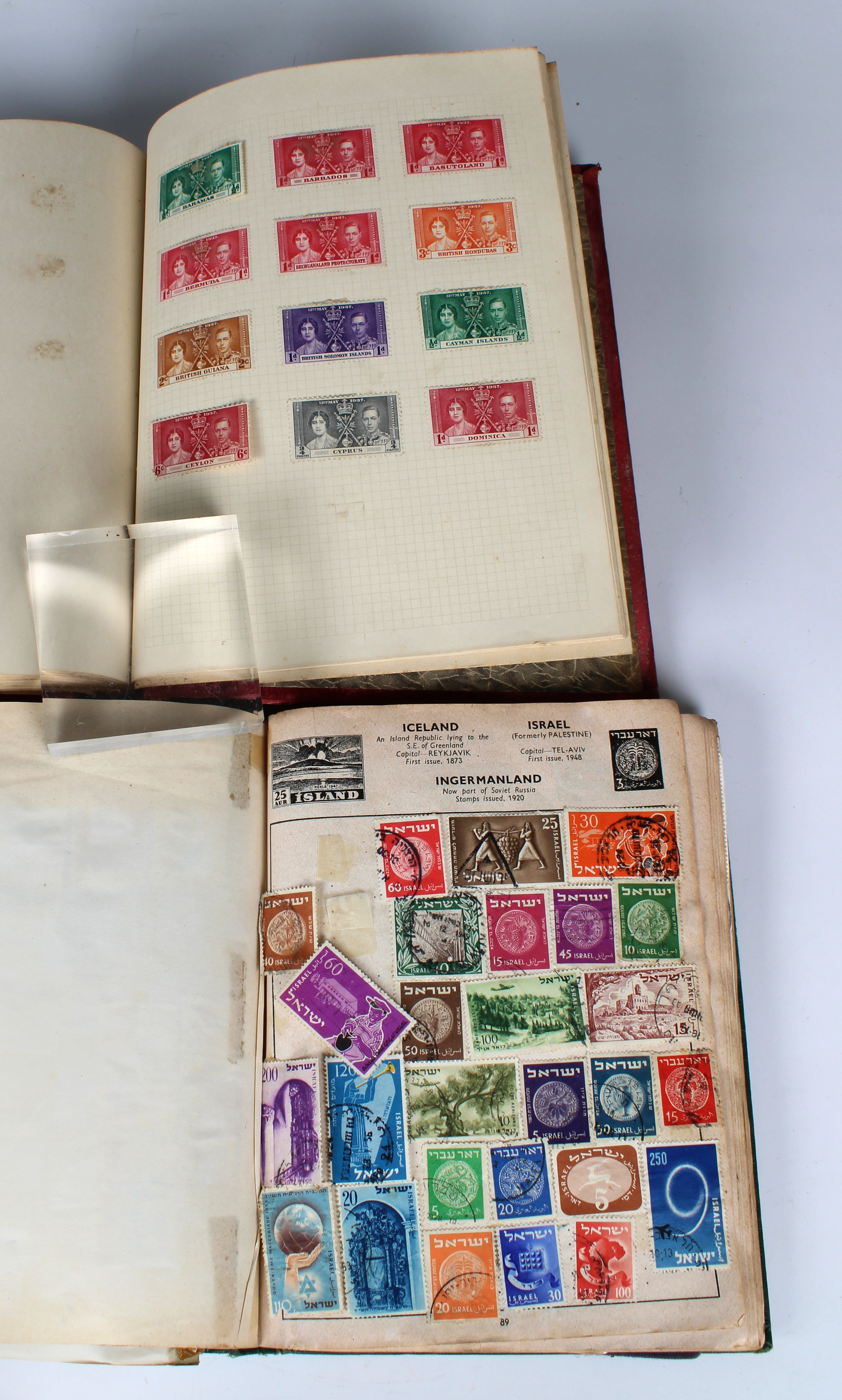 Two stamp albums containing Victorian to late 20th century worldwide, UK and Commonwealth stamps - Bild 4 aus 5