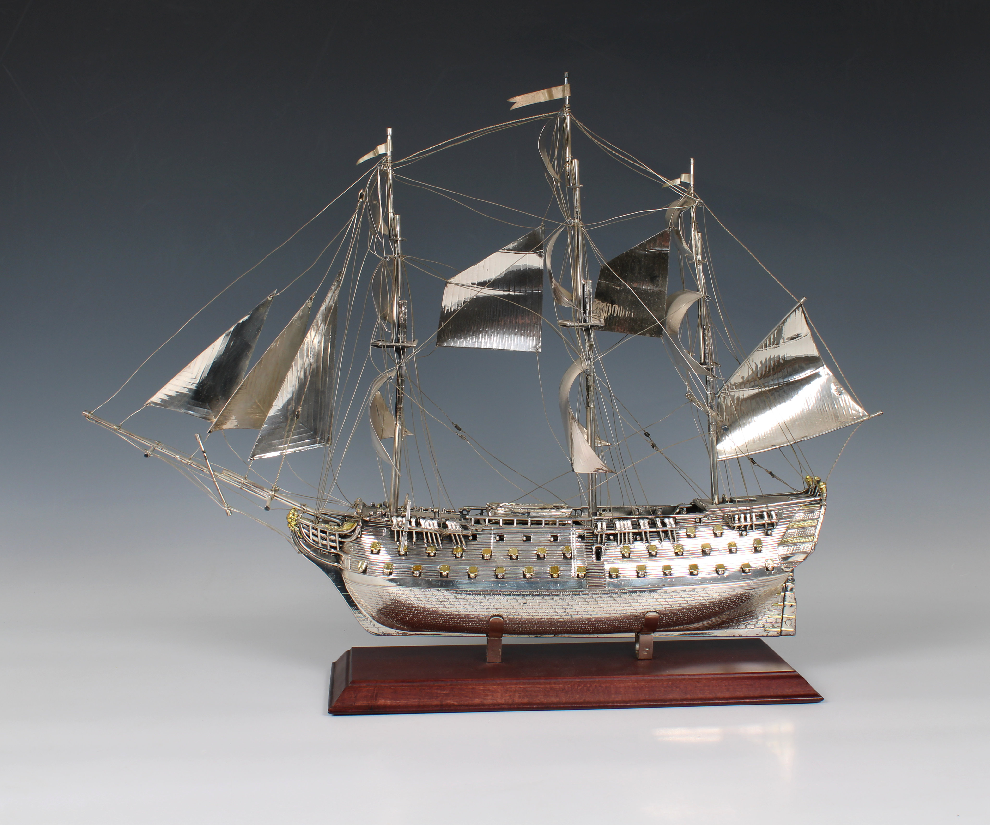 An Italian silver & parcel gilt model of H.M.S Victory 1765 - Image 4 of 6