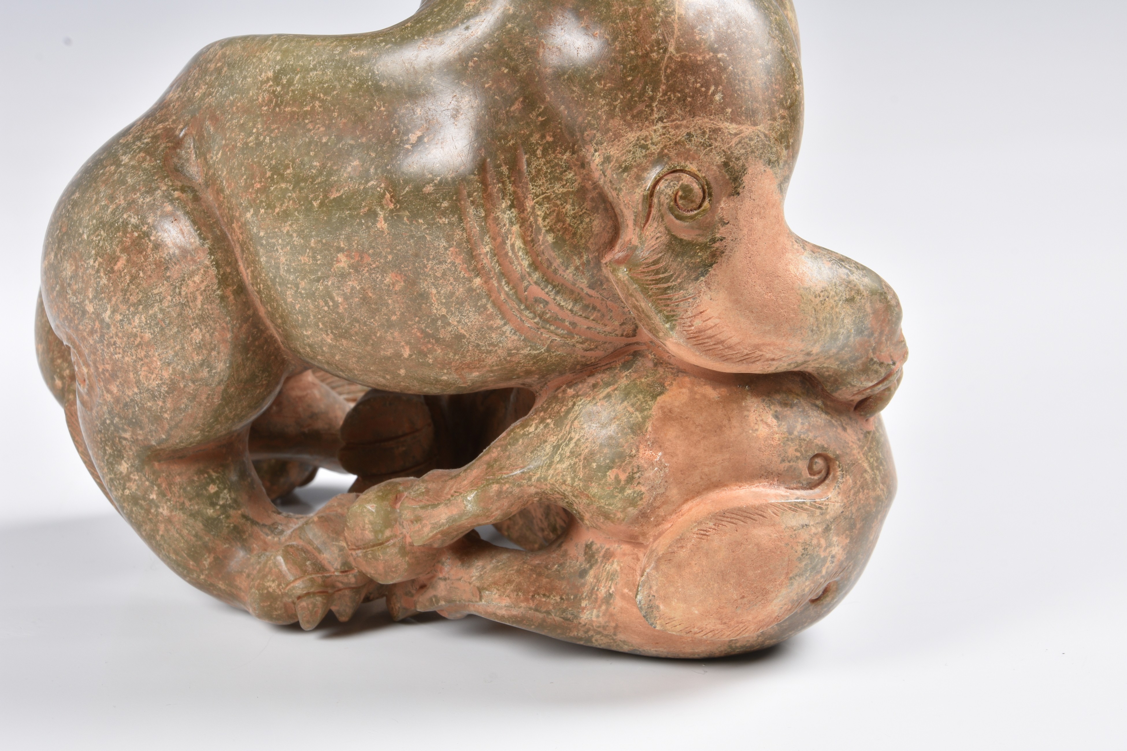 A Chinese carved celadon jade figure of a jaguar and ram - Image 9 of 11