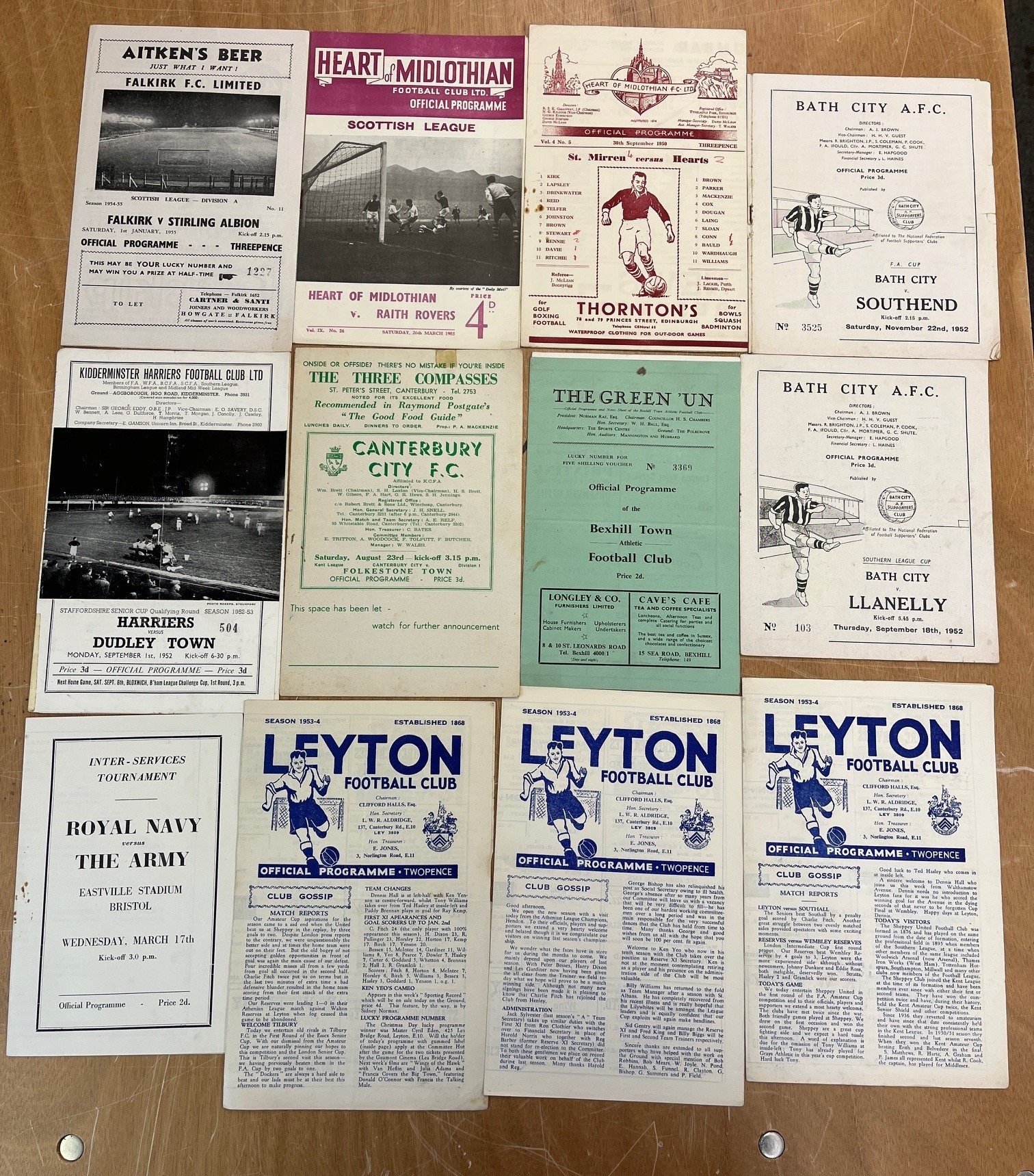 A collection of 1950's / 1960's Football programmes - Image 9 of 24