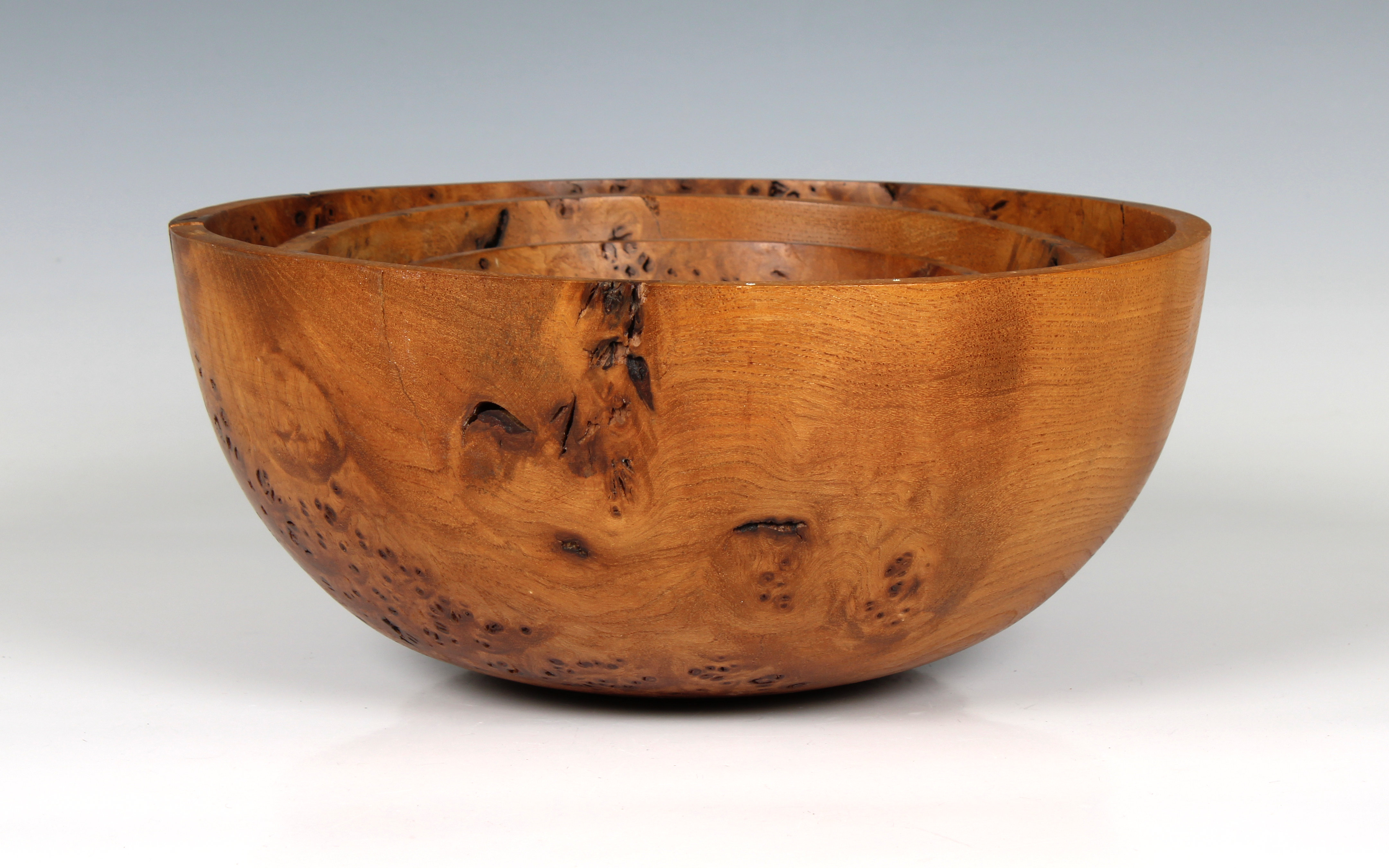 A set of four graduated turned burr wood bowls - Image 2 of 5
