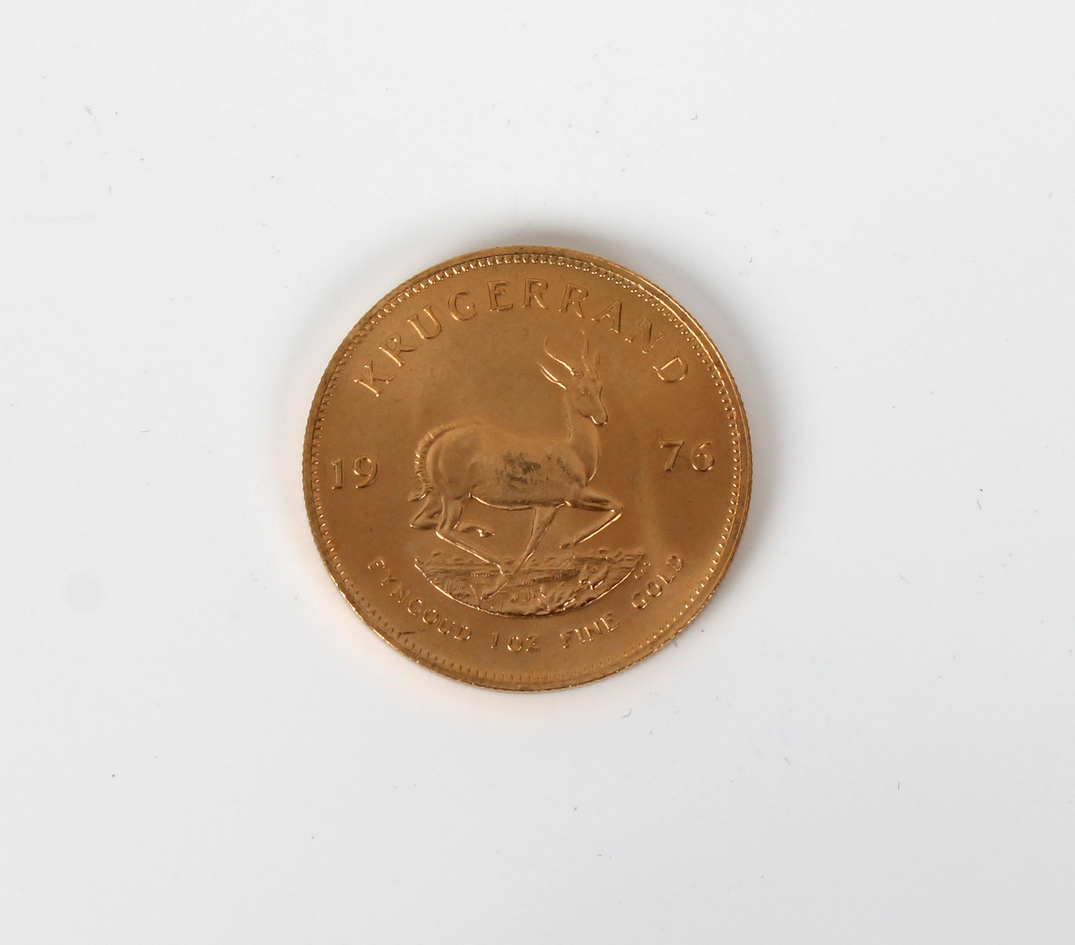 A South Africa 1976 Full 1oz fine gold Krugerrand coin. - Image 2 of 2