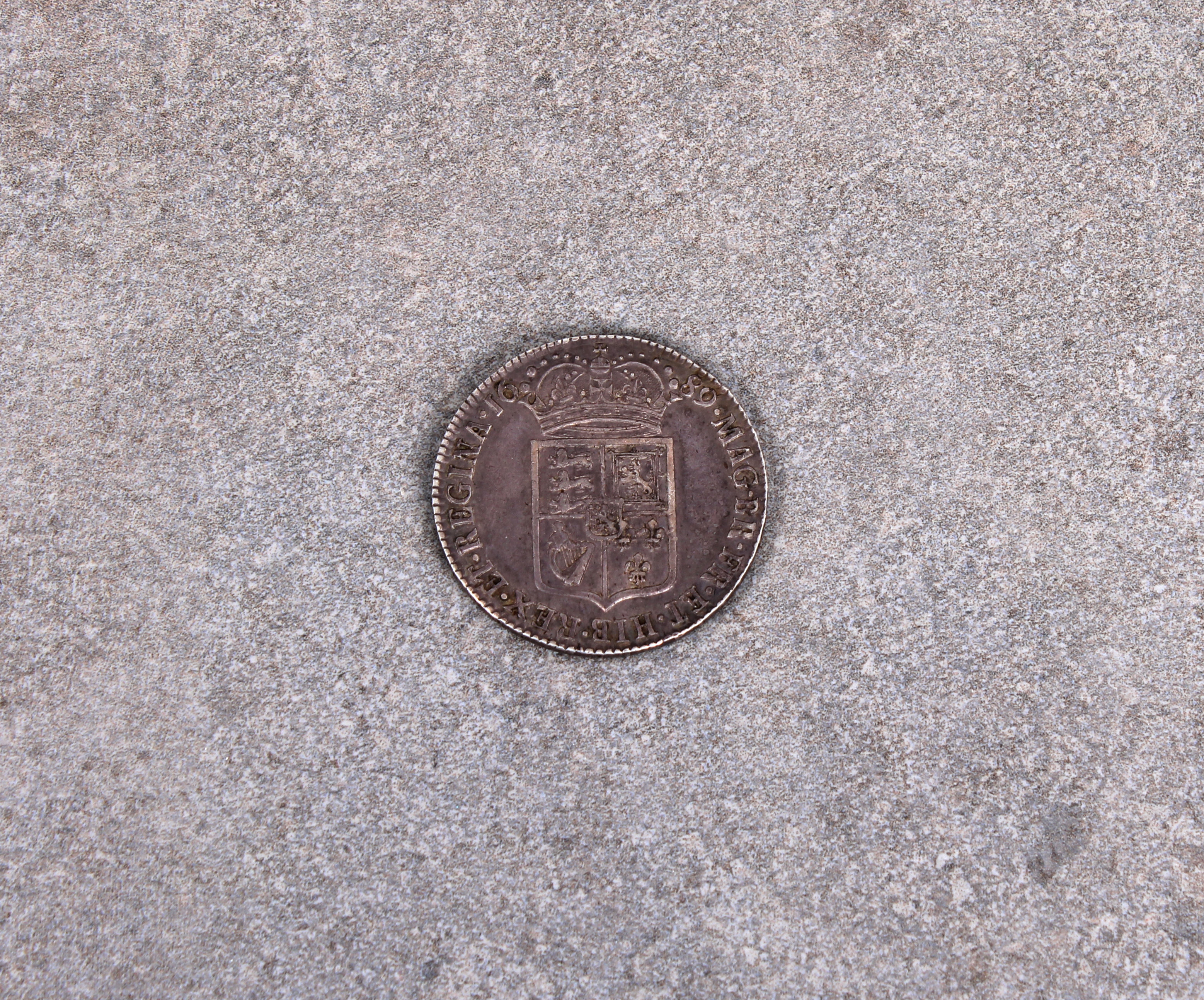 A 1689 silver William & Mary Half Crown - Bild 2 aus 2