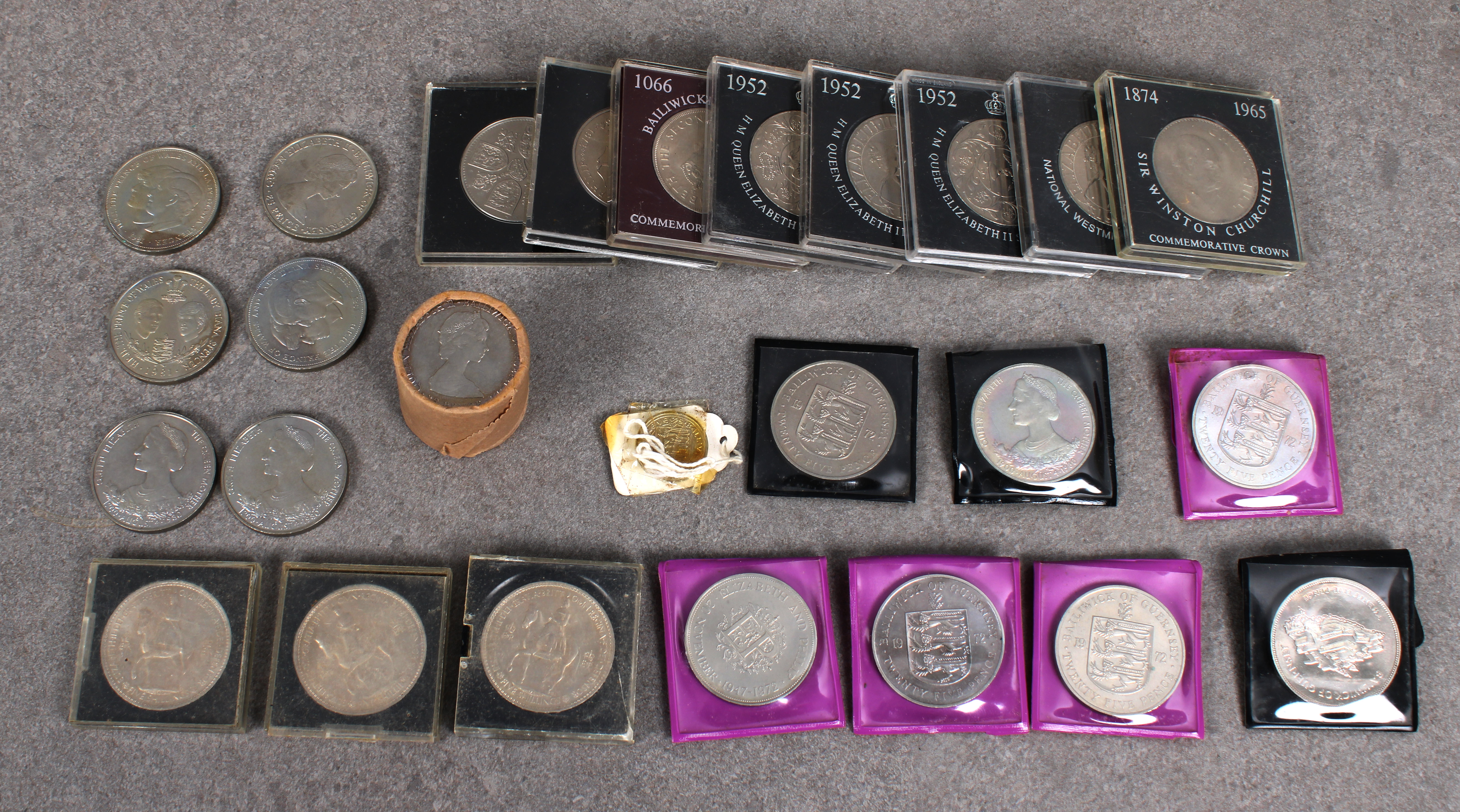 A collection of Commemorative and other vintage / antique coinage - Image 2 of 2