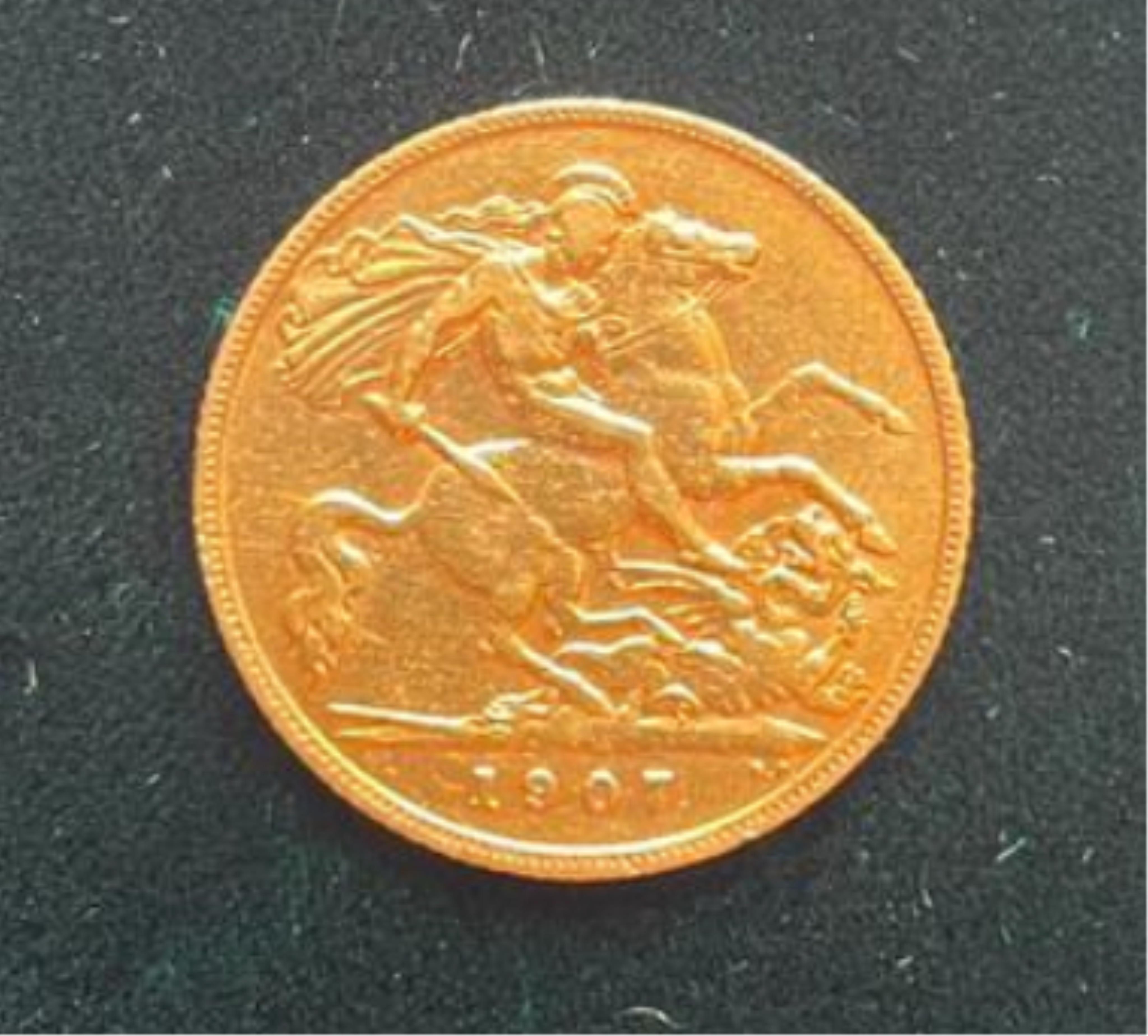 An Edwardian 1907 Gold Half Sovereign.