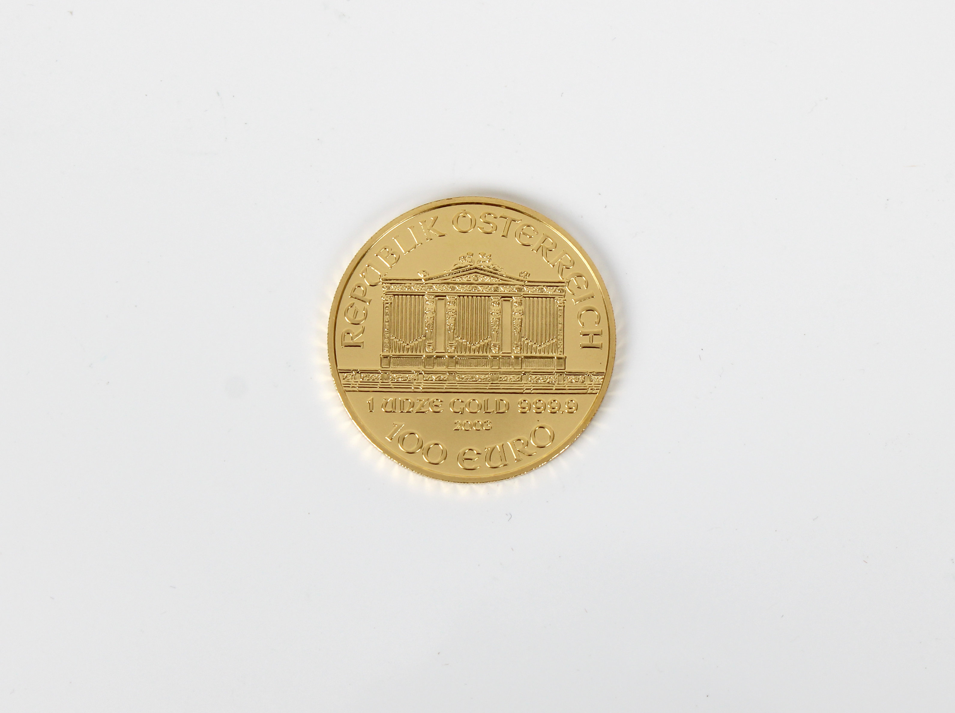 A Münze Österreich Vienna Austria 2003 1oz Gold (.999) 100 Euro coin.