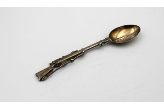 A novelty silver teaspoonCornelius Desormeaux Saunders & James Francis Hollings, Chester 1906, the - Image 1 of 2