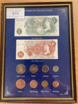 Framed 10/- £1 and coinage of early QEII