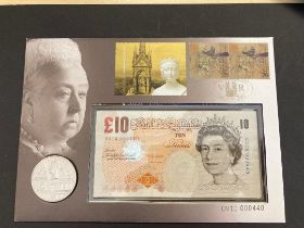 2001 Queen Victoria £10 bank note cover with £5 coin
