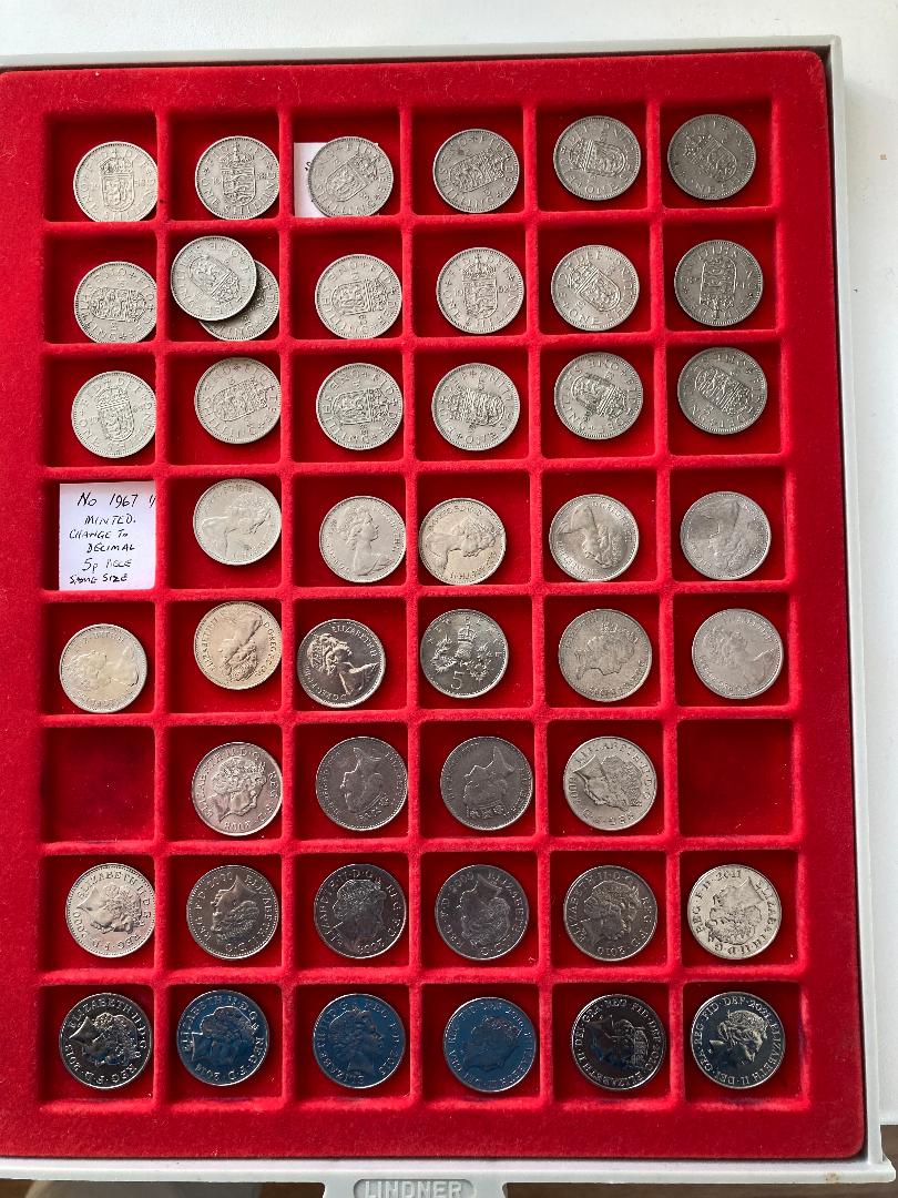 Collectors tray with QEII Shillings and new 10p coins