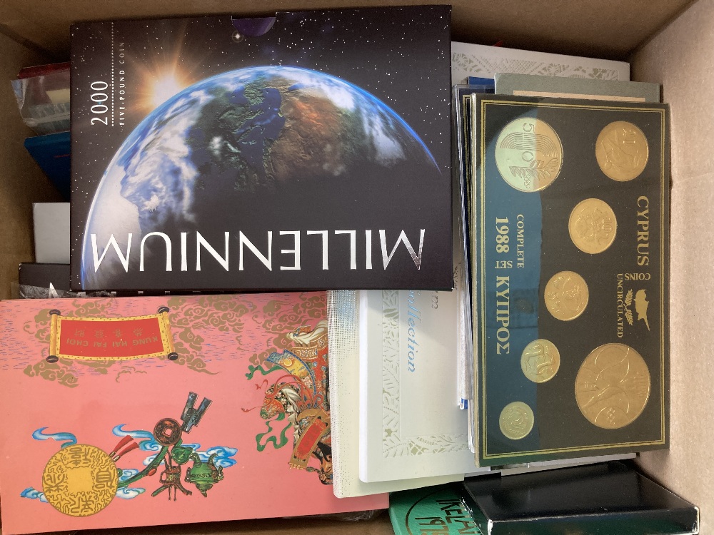 Box of various World coin sets, great value lot - Image 2 of 3