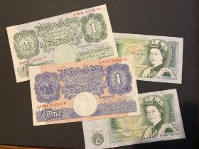 Small batch of old UK £1 bank notes (4)