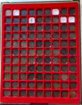 Collectors tray of Farthings good to fine condition QV to QEII (97)