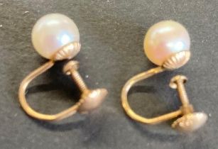 9ct Gold and pearl earrings (clip on) 2g