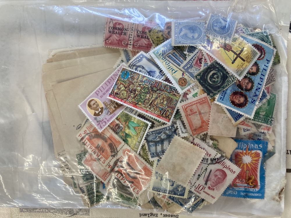 Accumulation of commercial and FDC's plus a quantity of stamps on pages and stock cards - Bild 2 aus 6