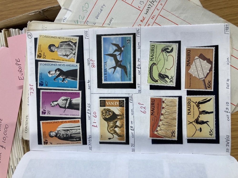 STAMPS Box of 100+ still well stocked club books STC £10000 - Bild 3 aus 5