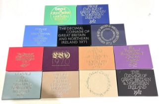 GB: a group of coinage sets 1970-1982 (13)